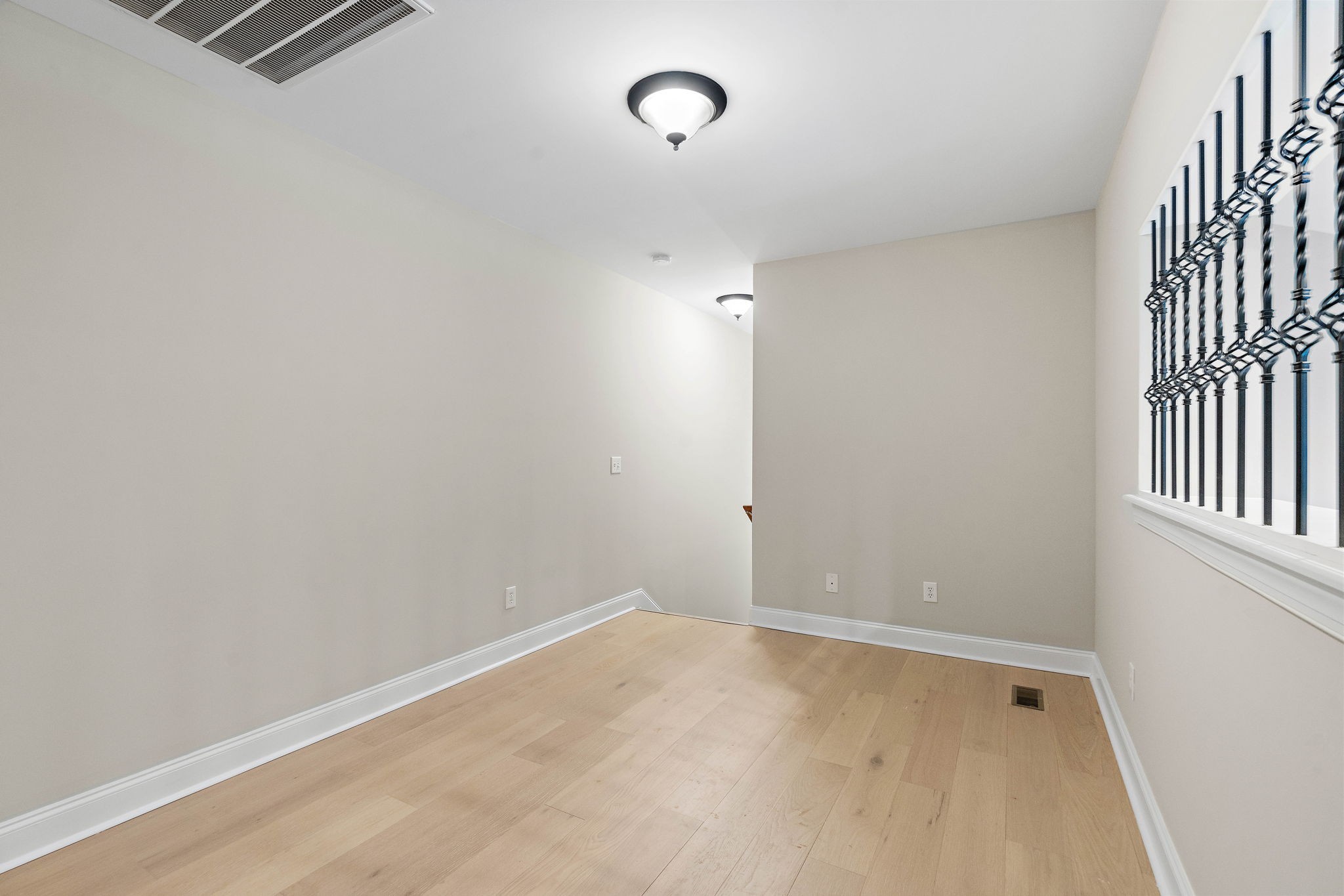 3201 Aspen Grove Drive Unit: L8