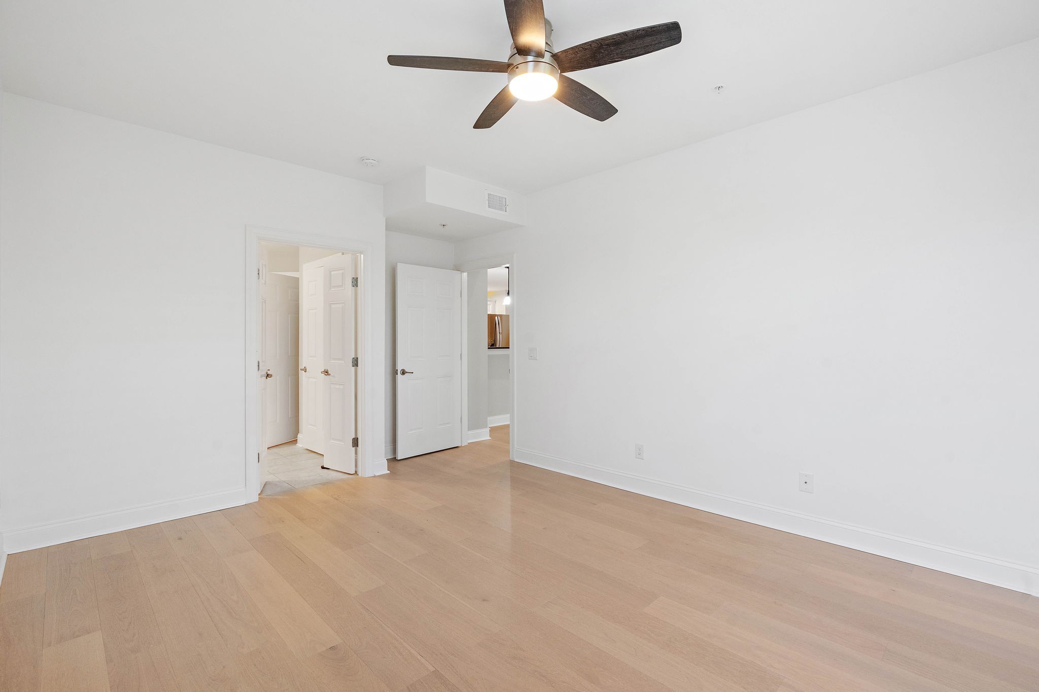 3201 Aspen Grove Drive Unit: L8