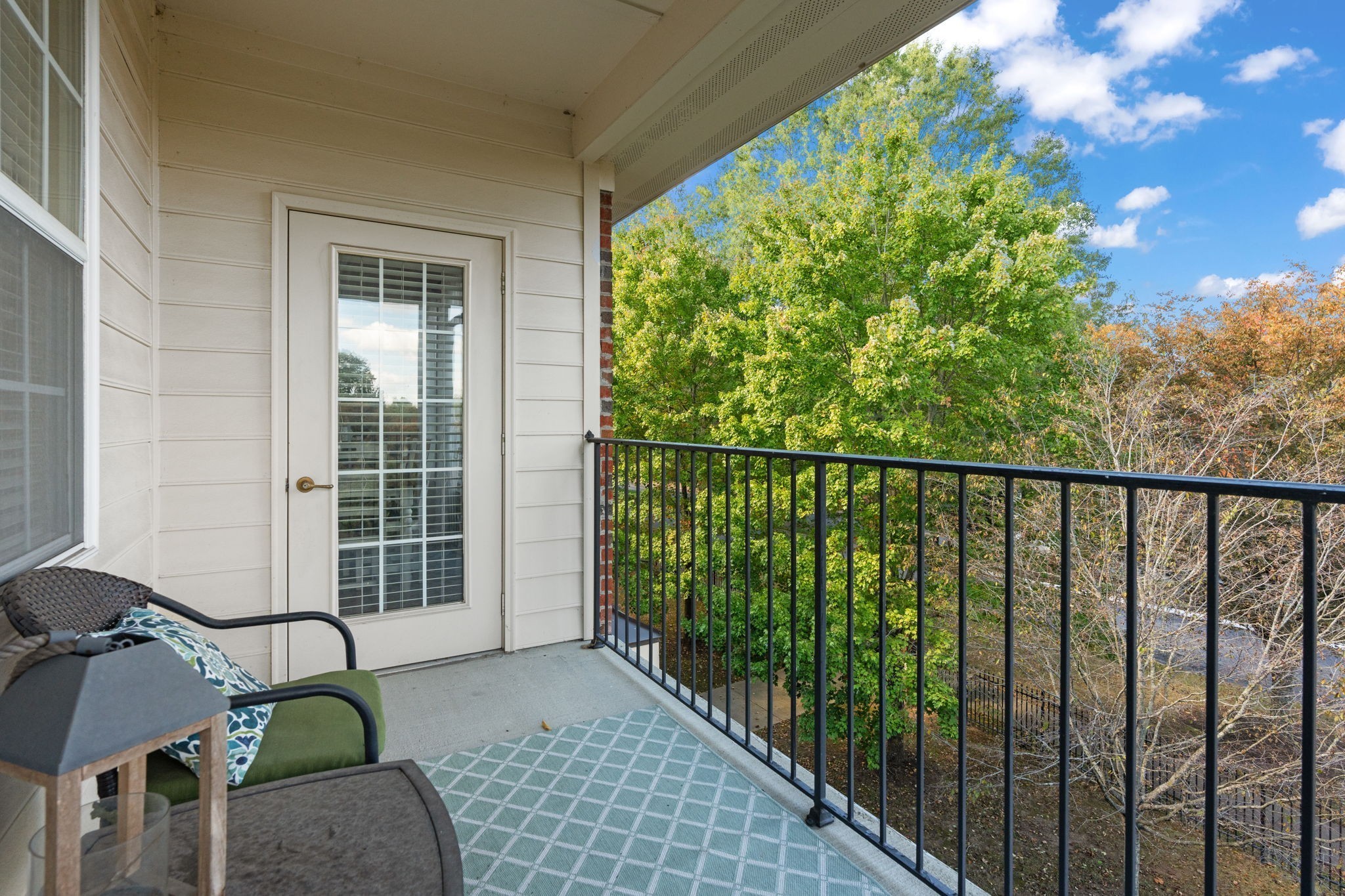 3201 Aspen Grove Drive Unit: L8