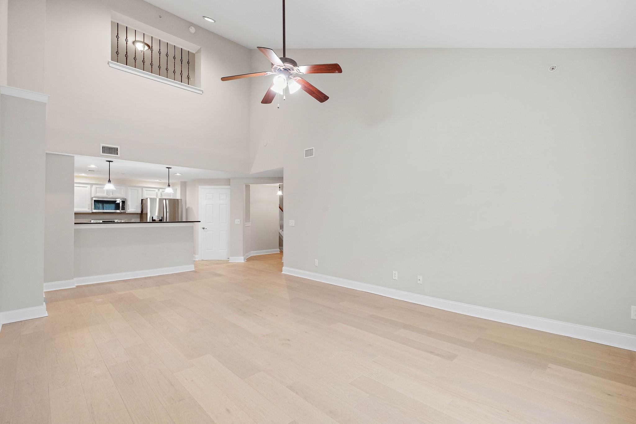 3201 Aspen Grove Drive Unit: L8