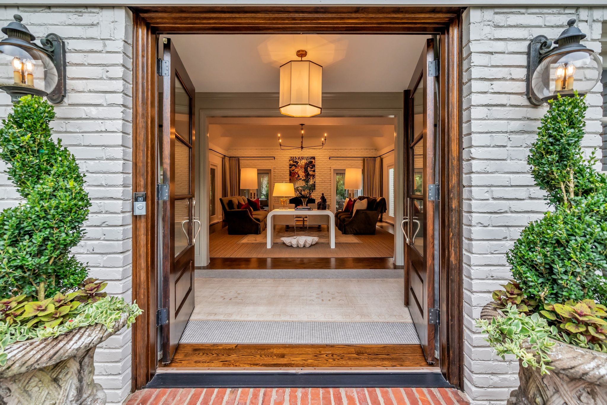105 Westhampton Pl