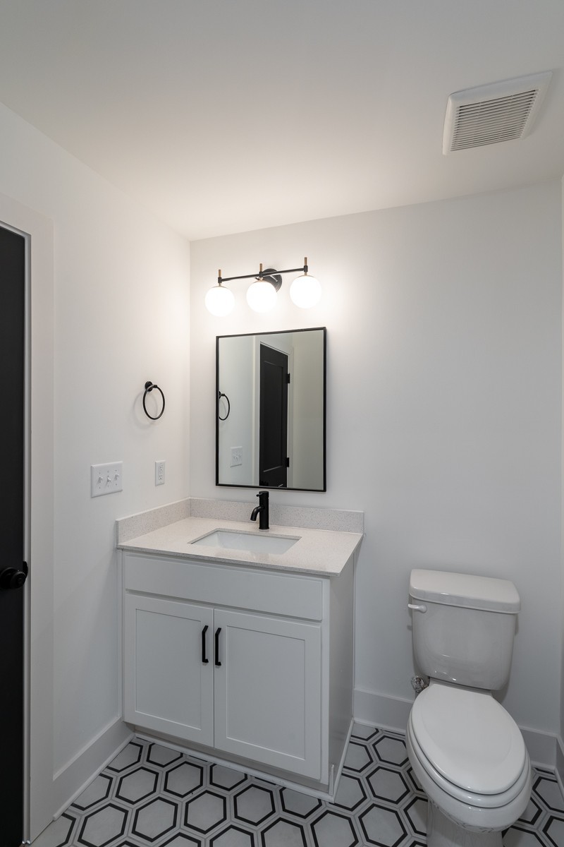 102 Duke St Unit: 8