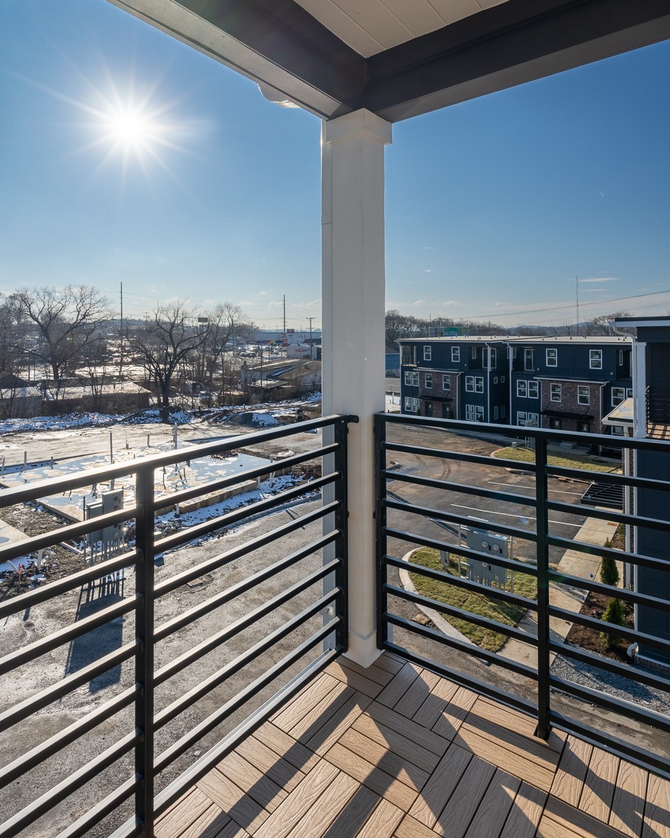 102 Duke St Unit: 8