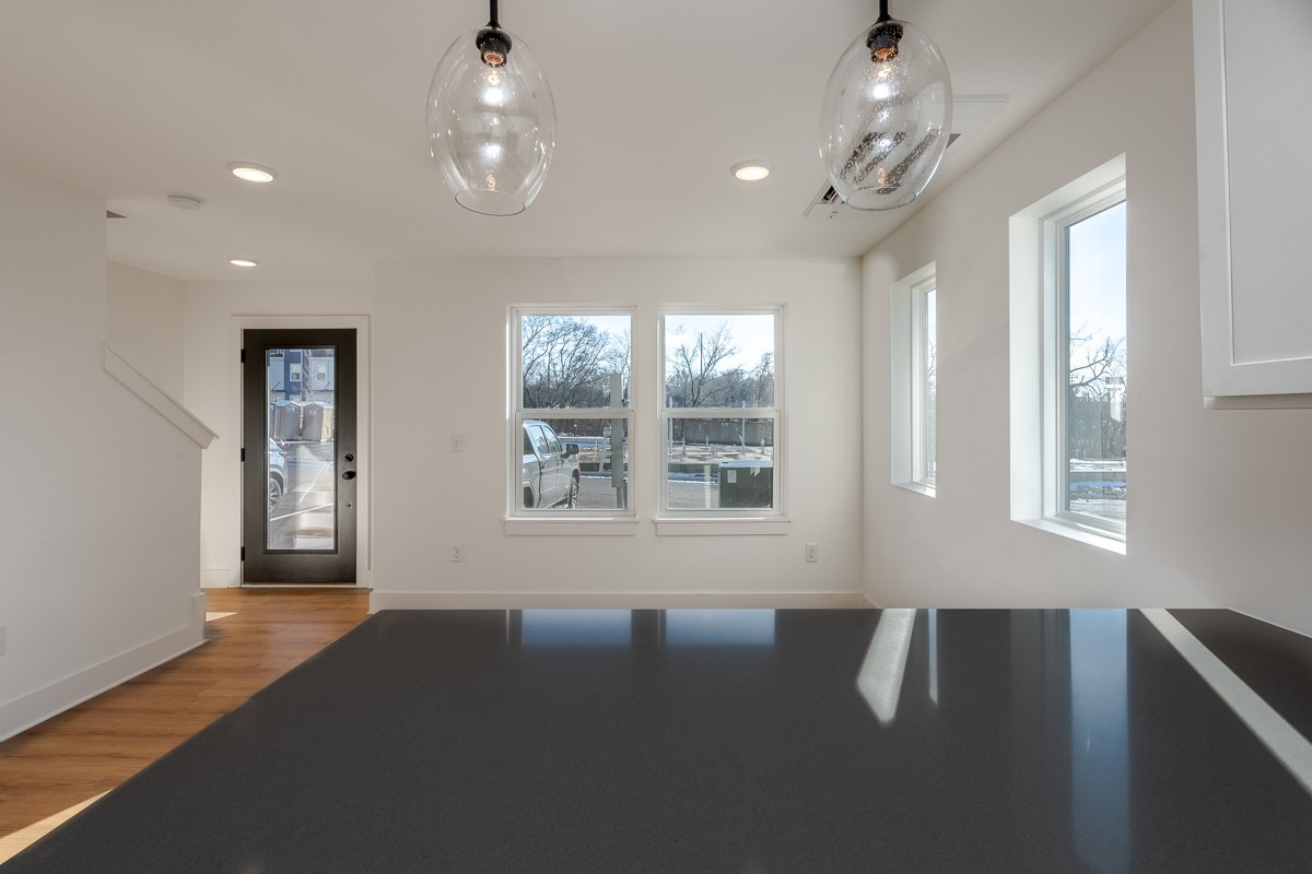 102 Duke St Unit: 8