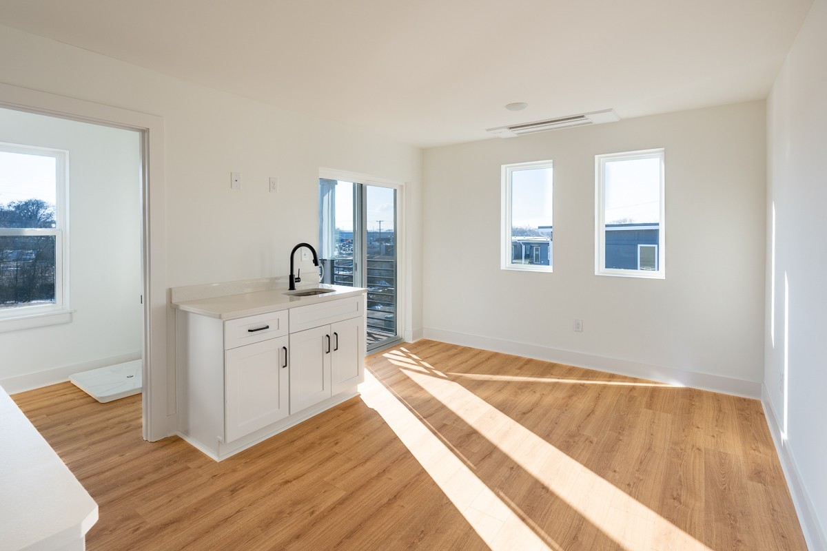 102 Duke St Unit: 8