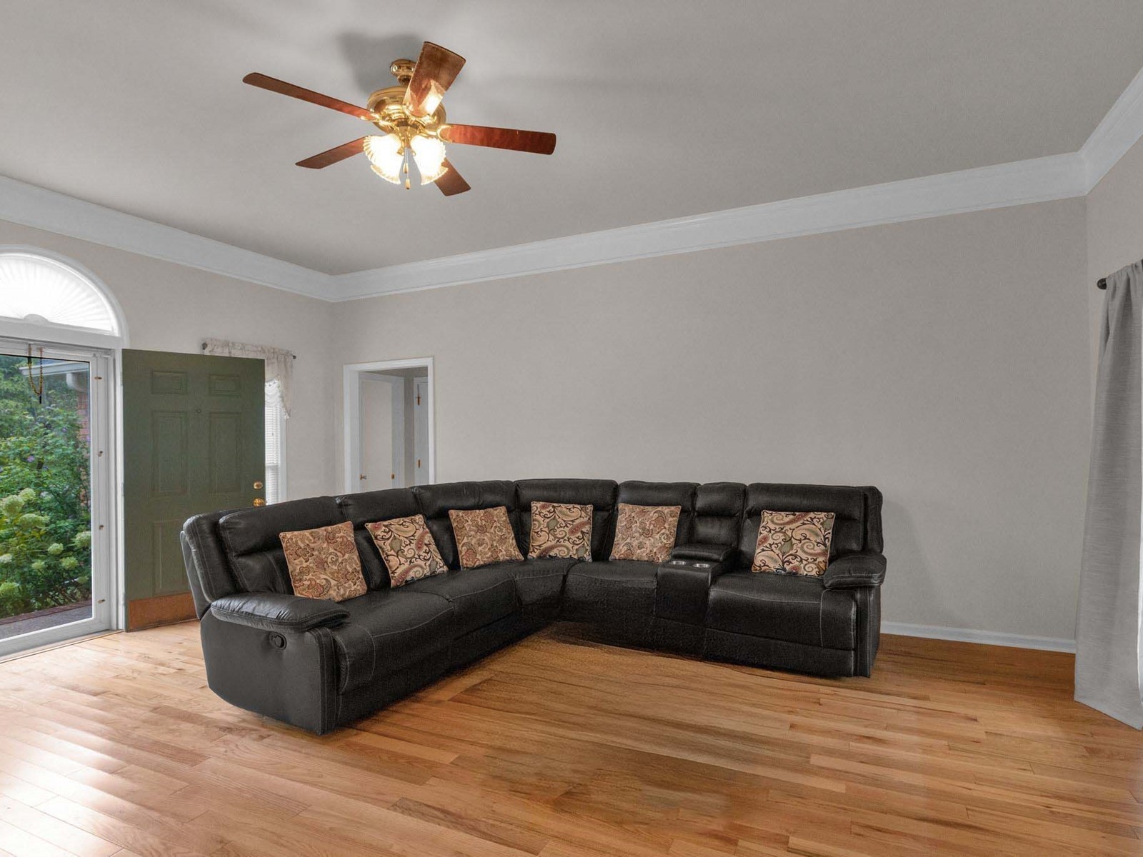 1811 Cascade Ct