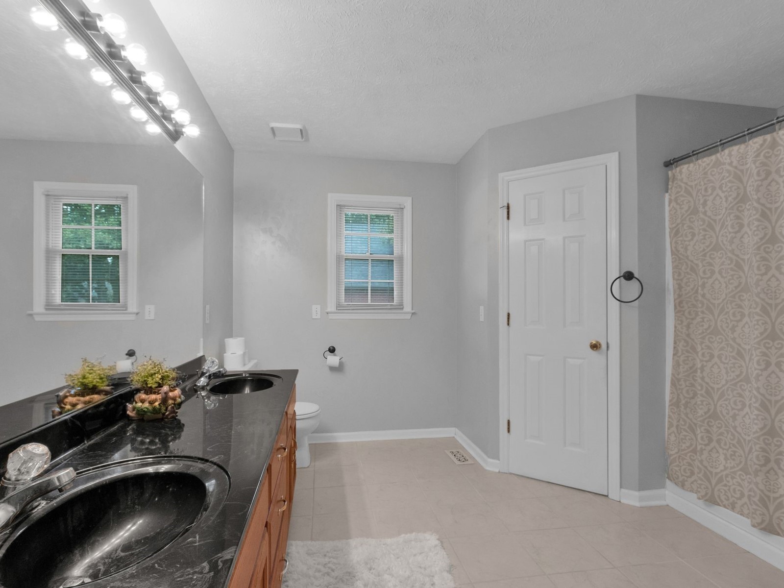 1811 Cascade Ct
