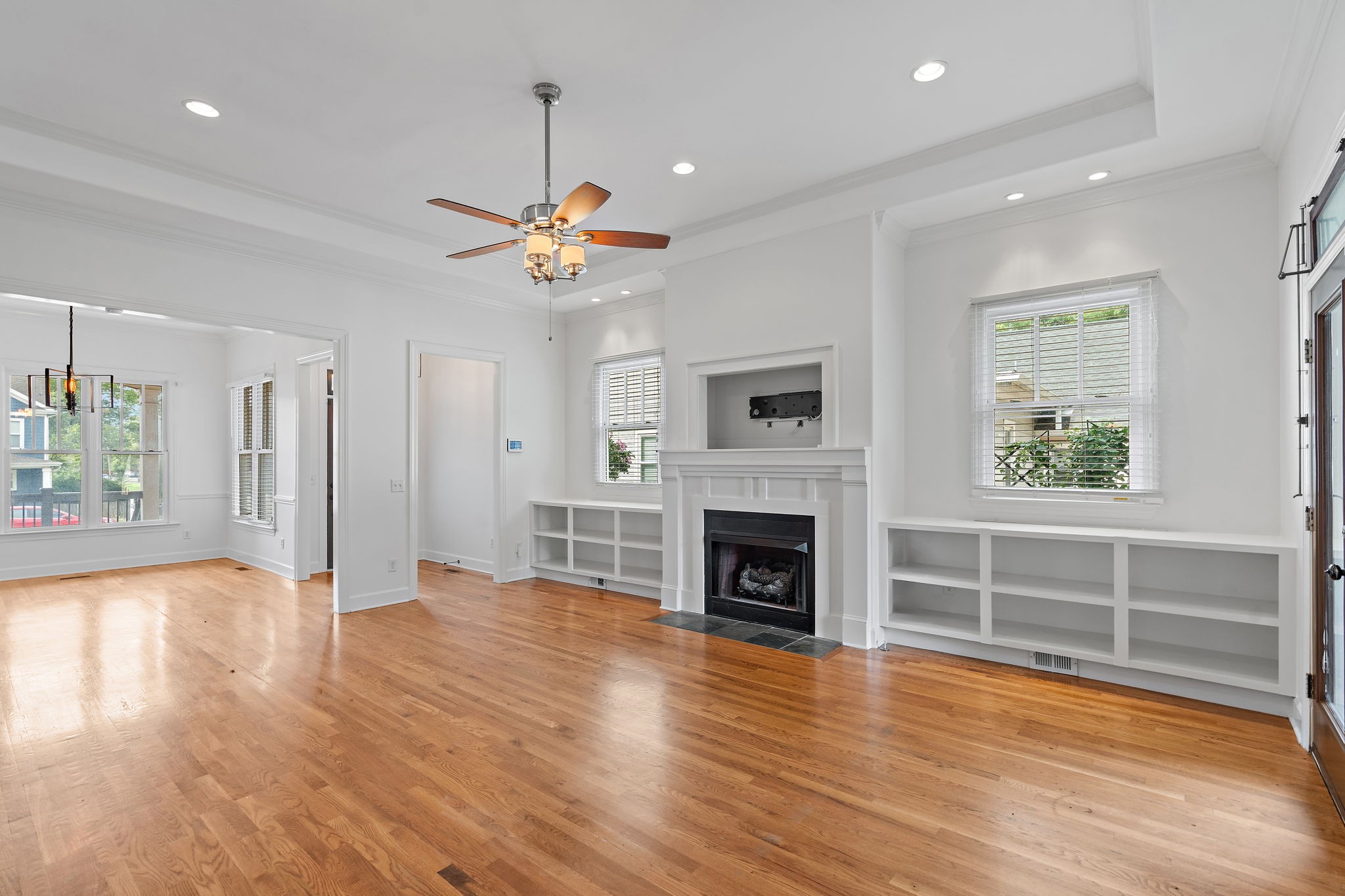 221 Treutland Ave