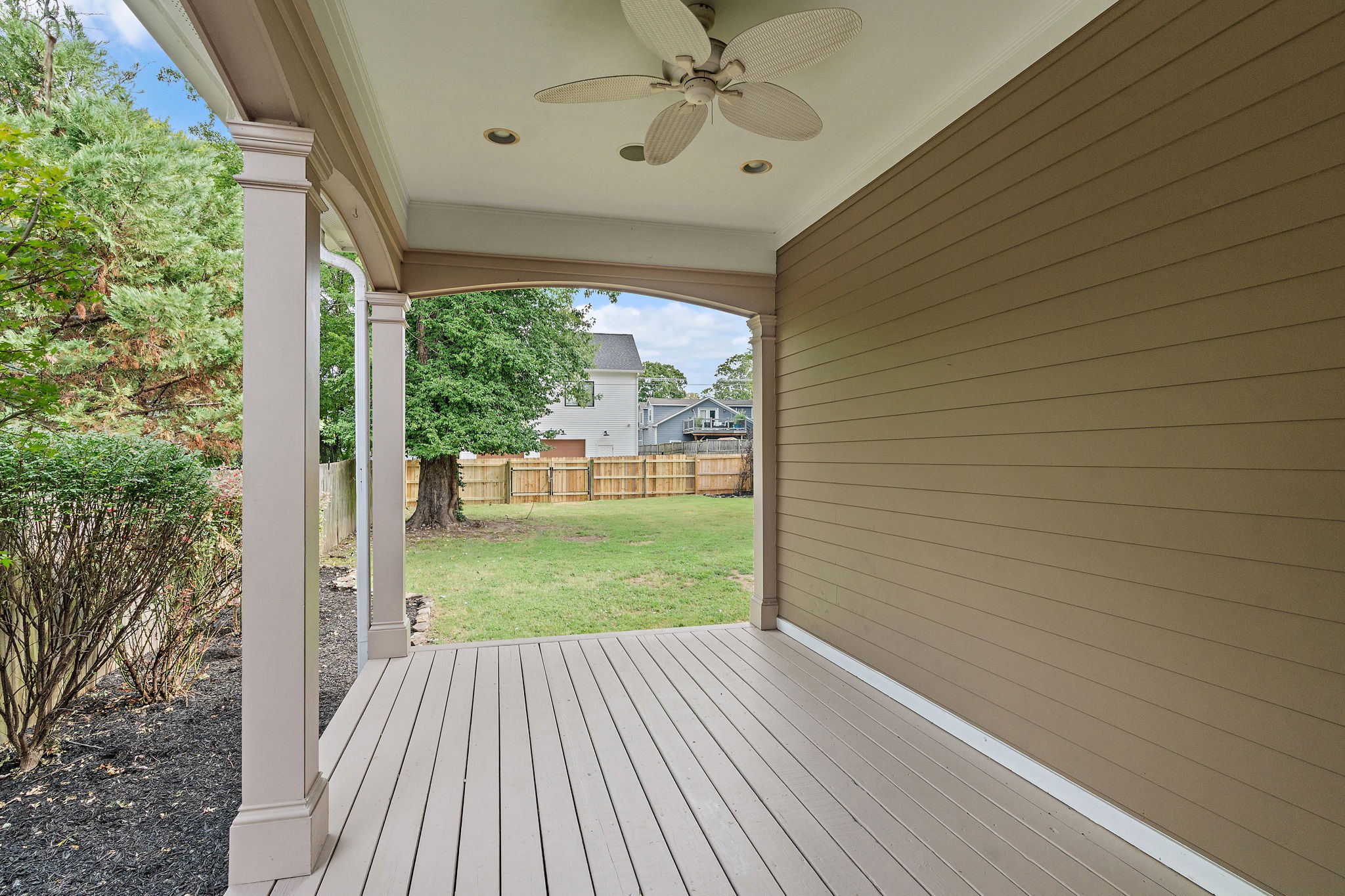 221 Treutland Ave