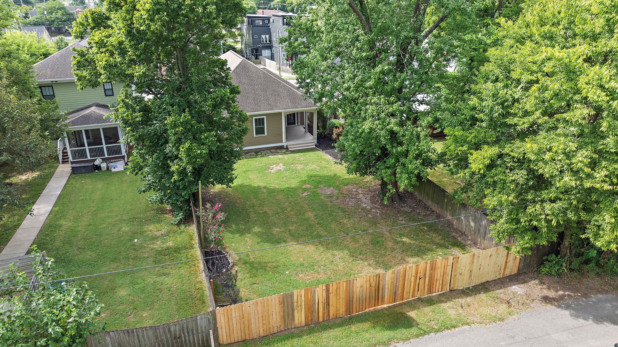 221 Treutland Ave