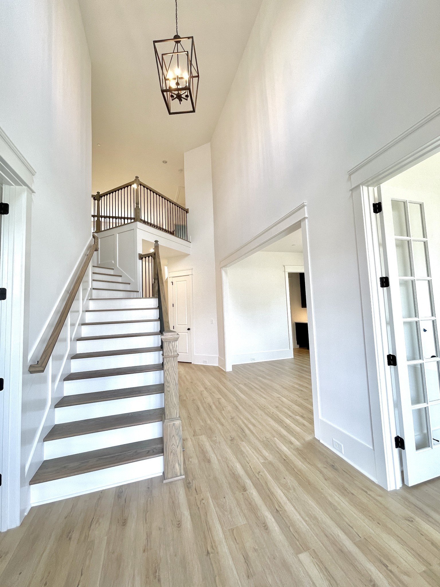 9908 Amarosa Ct