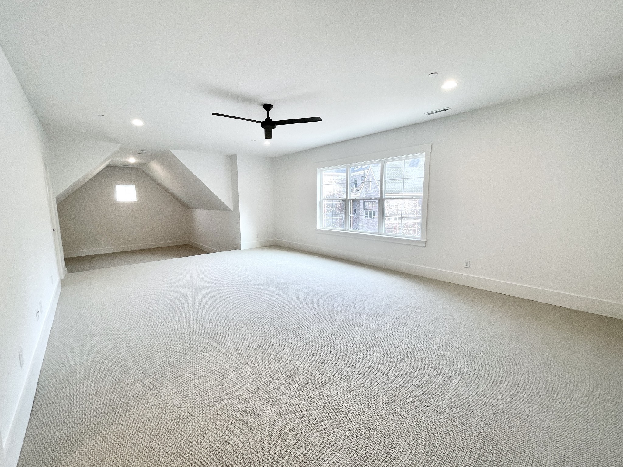 9908 Amarosa Ct
