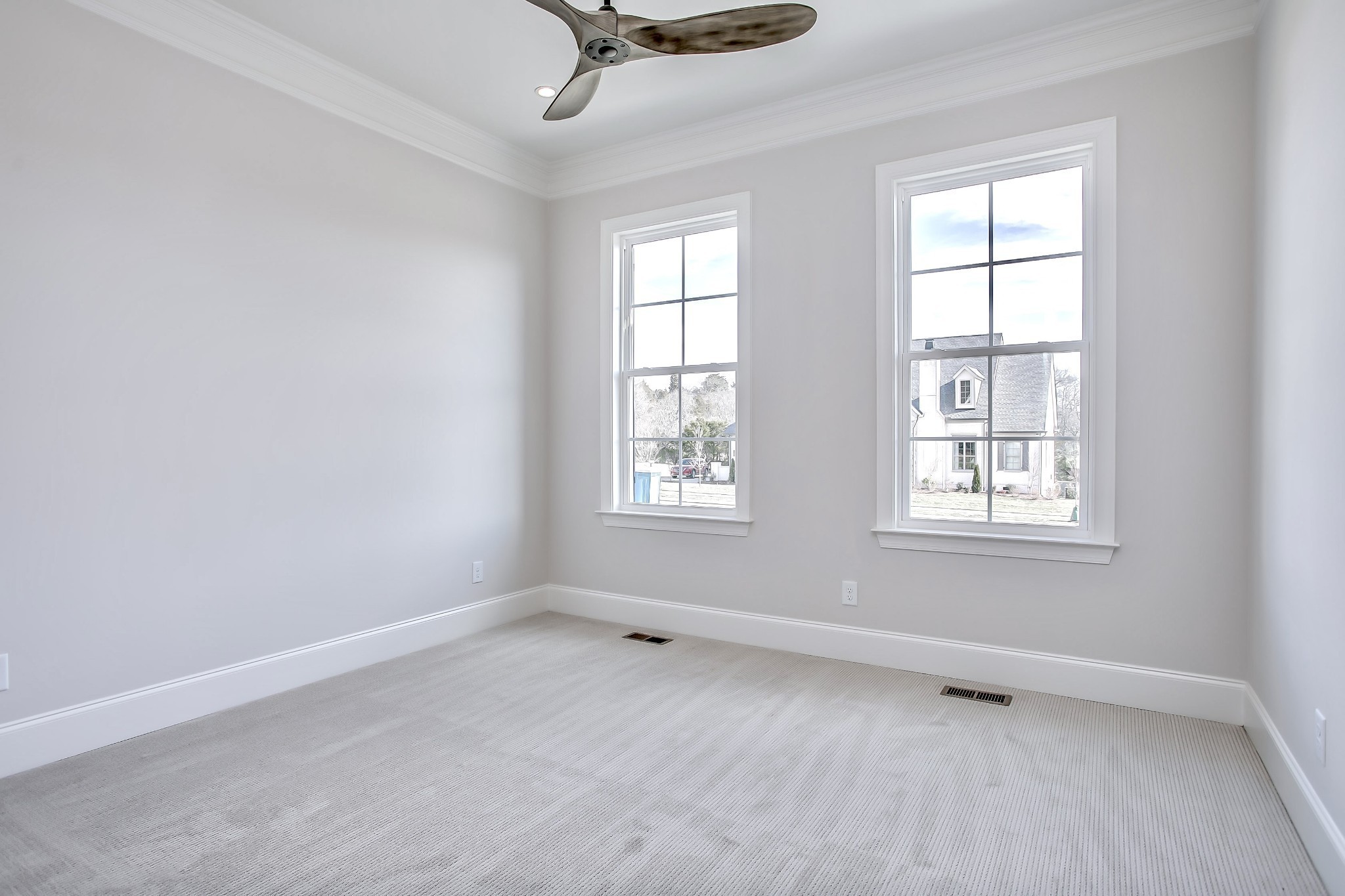 9908 Amarosa Ct