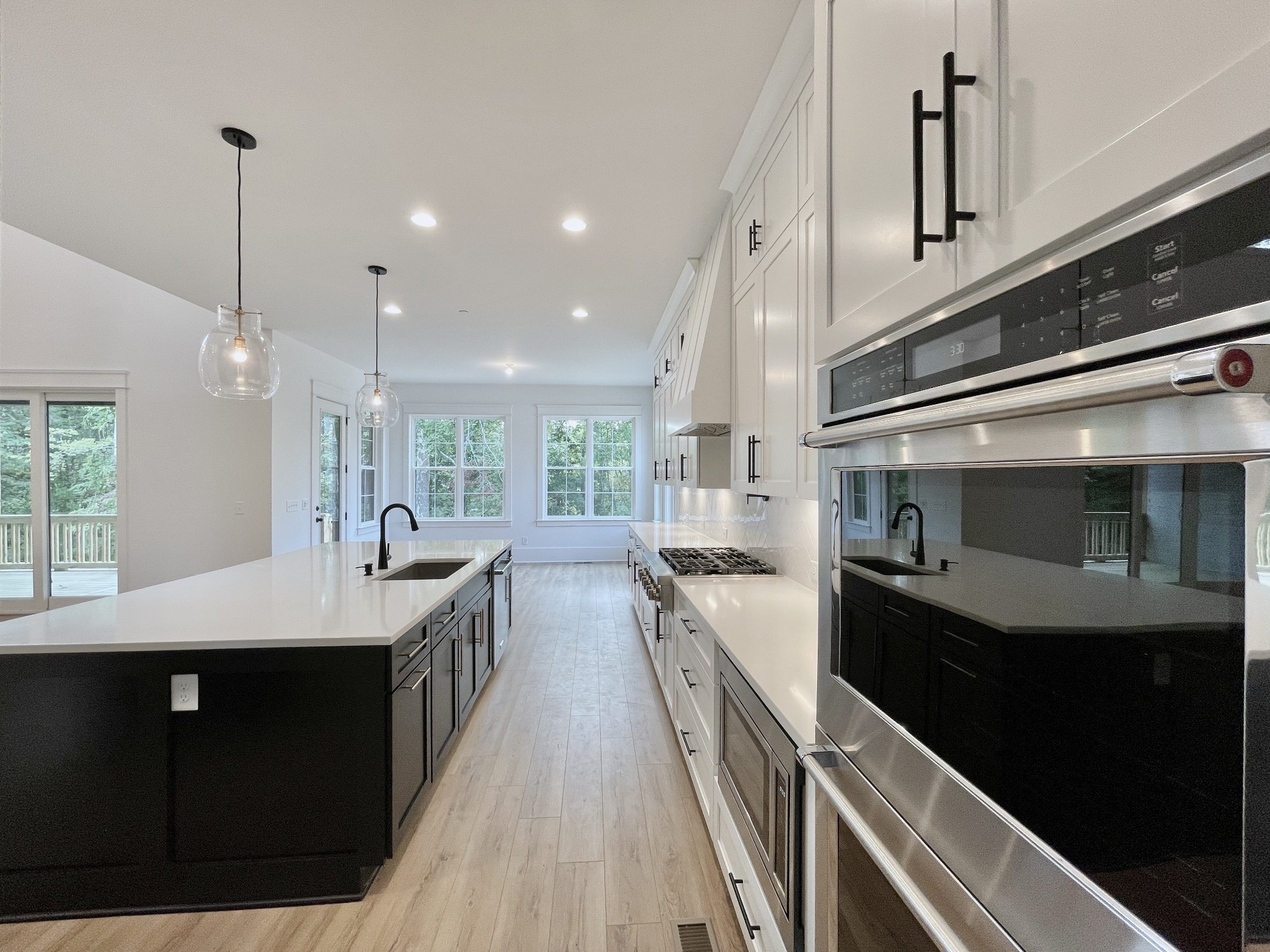 9908 Amarosa Ct