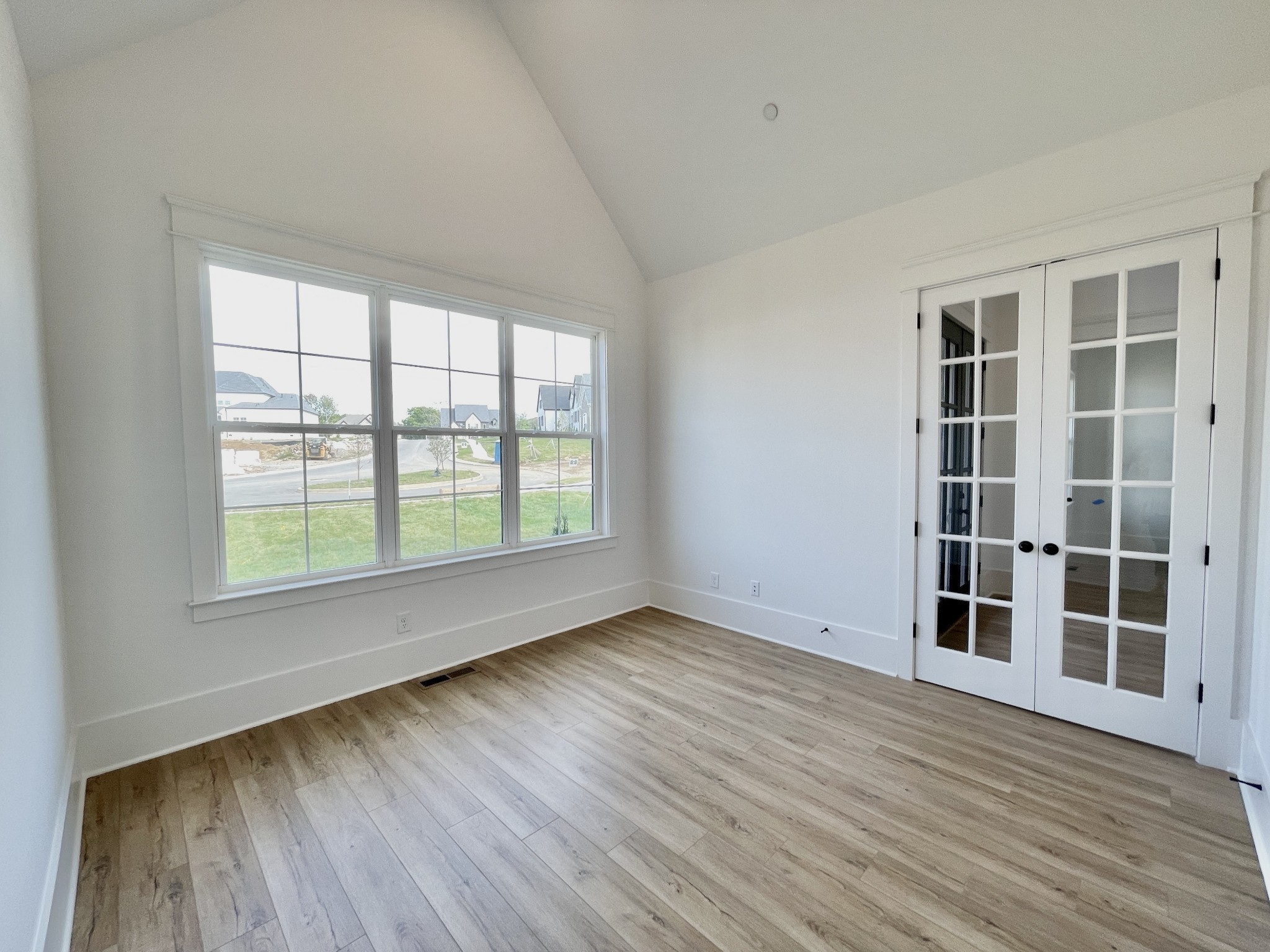 9908 Amarosa Ct