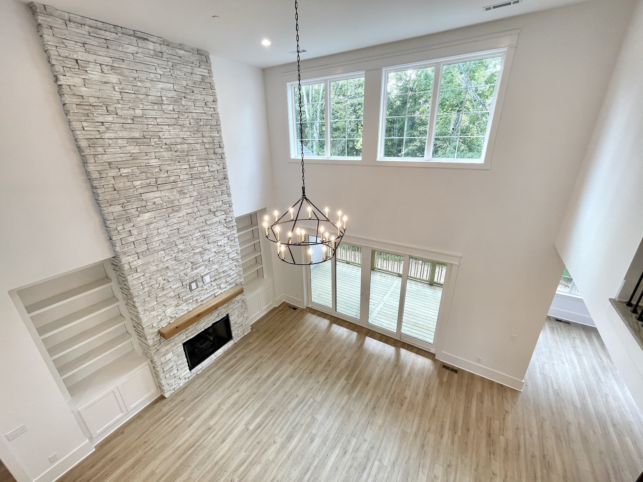 9908 Amarosa Ct