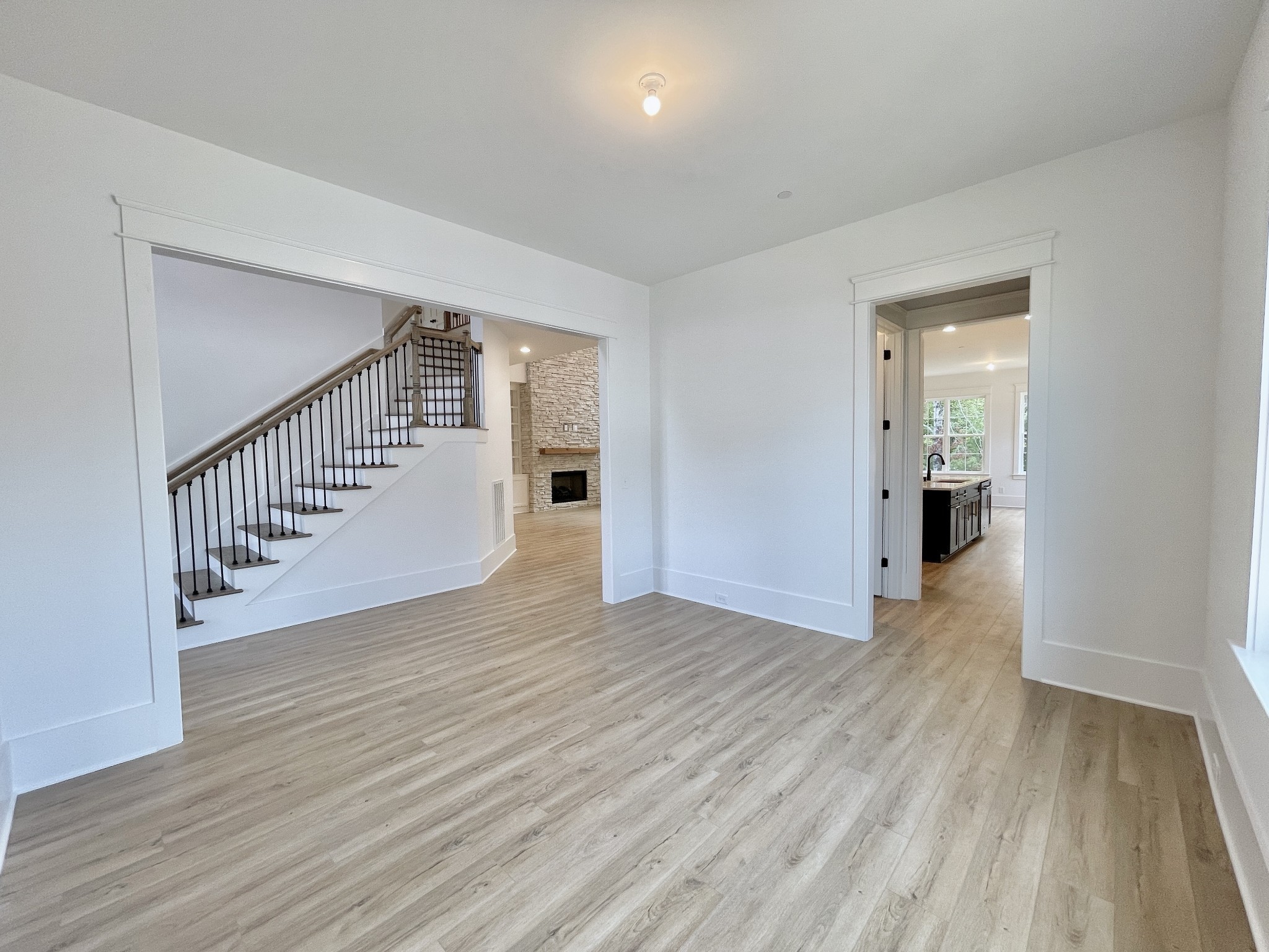 9908 Amarosa Ct