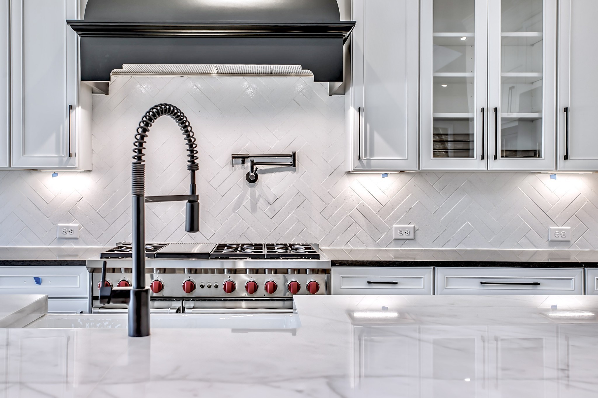 9908 Amarosa Ct