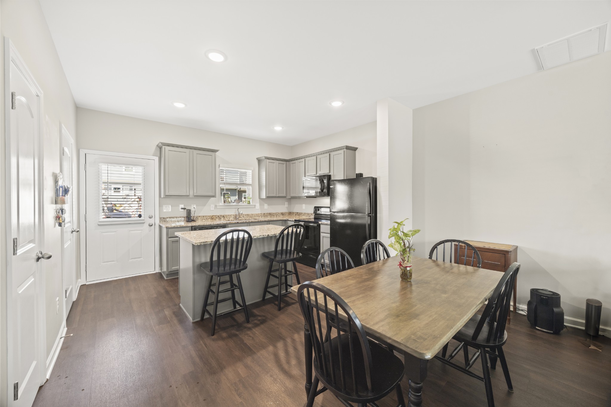 108 Ofner Dr
