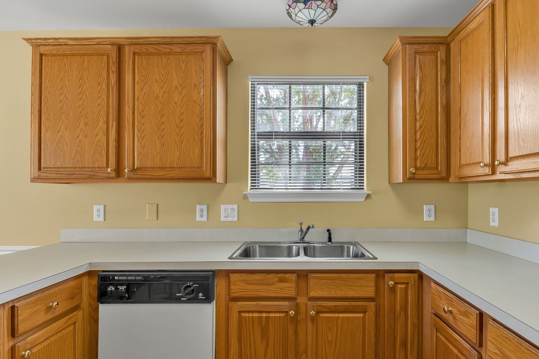 6018 Sunrise Cir