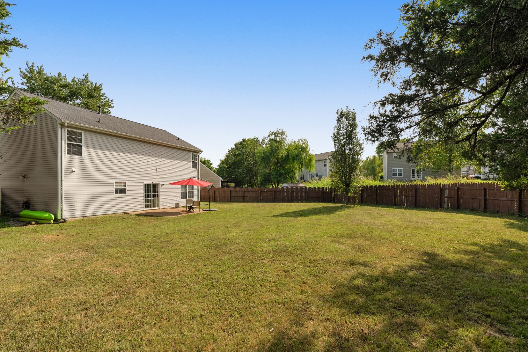 8035 Meadowview Ln