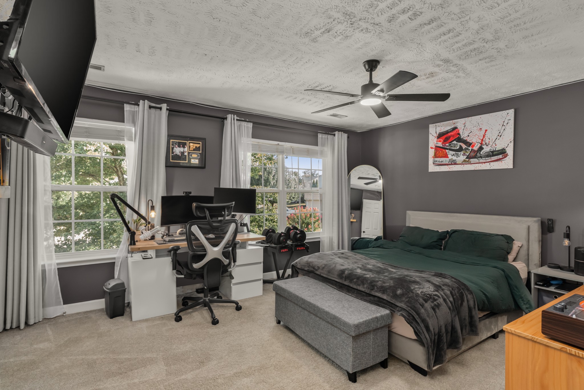 8035 Meadowview Ln
