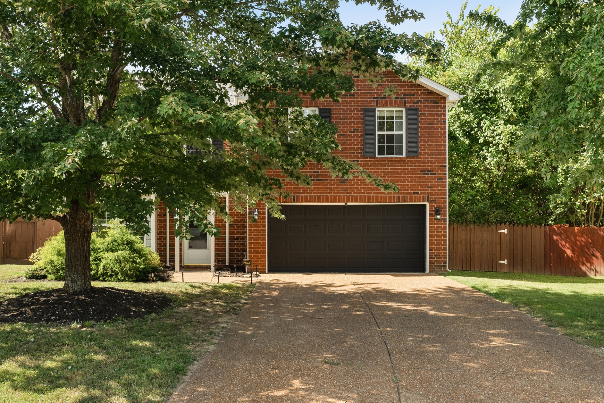 8035 Meadowview Ln