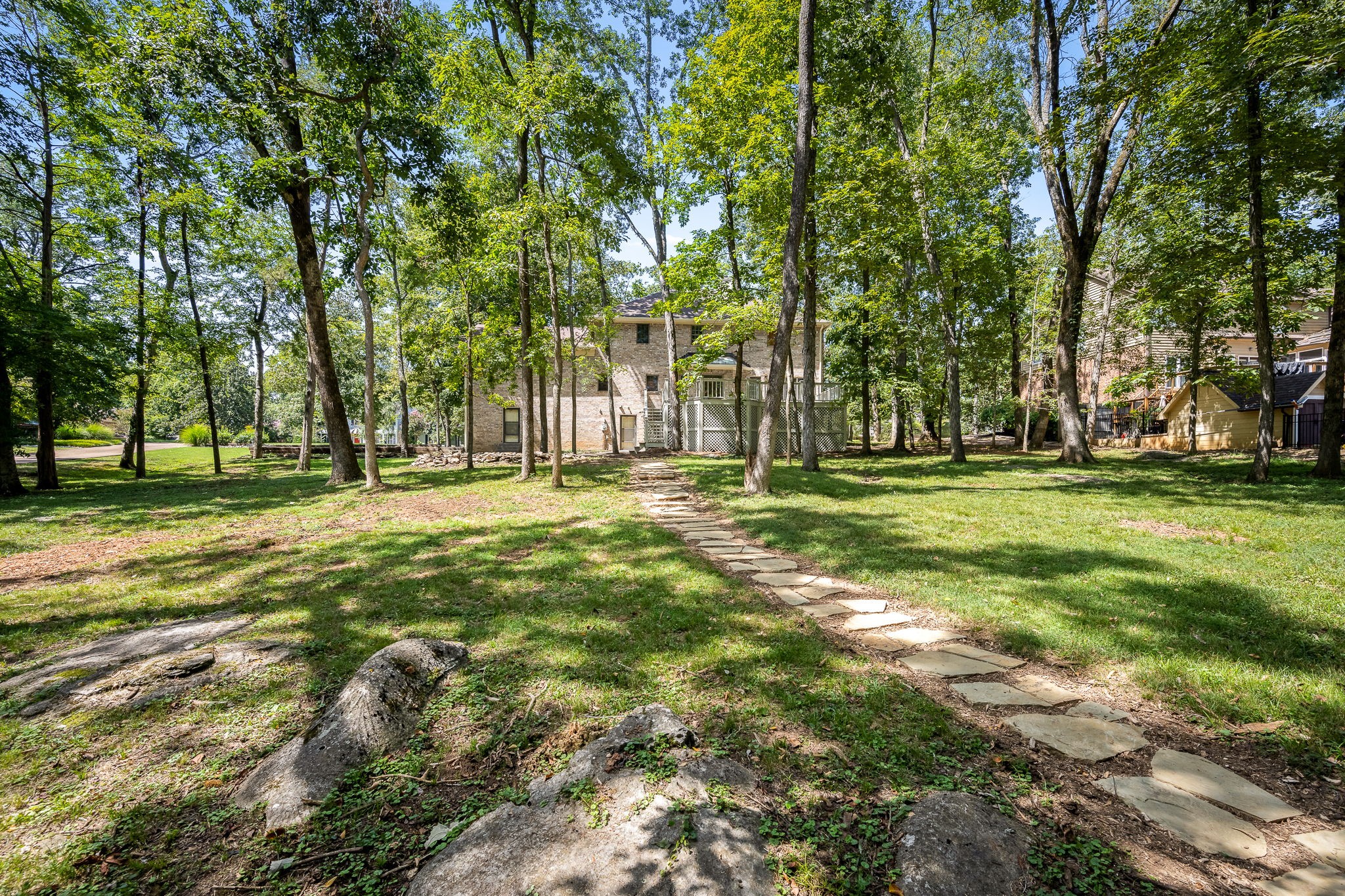 2207 Shannon Dr