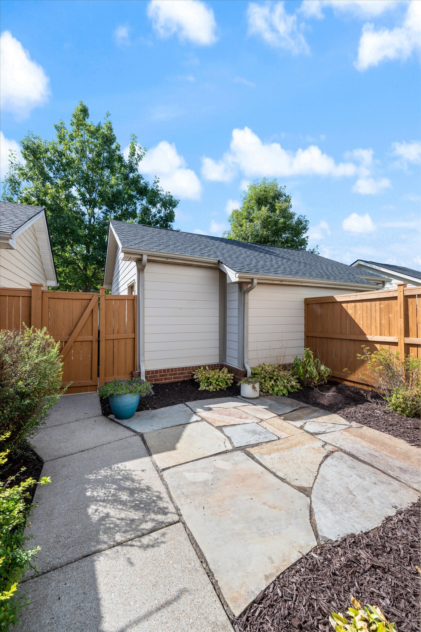 2812 Ruland Pl
