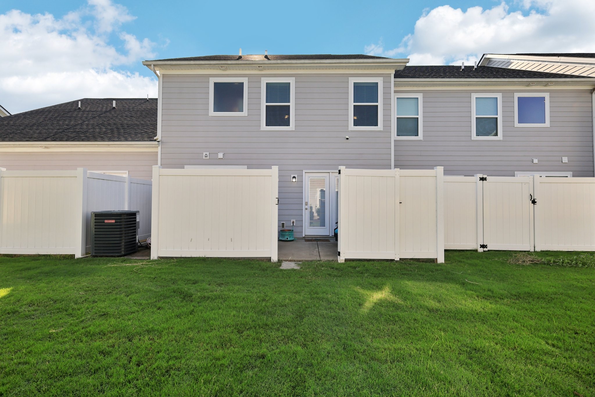 1633 Calypso Dr