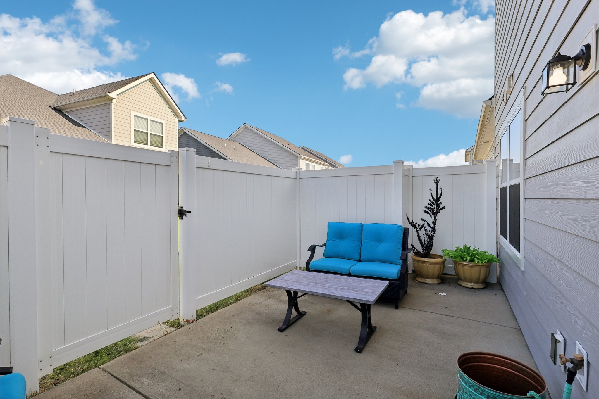 1633 Calypso Dr