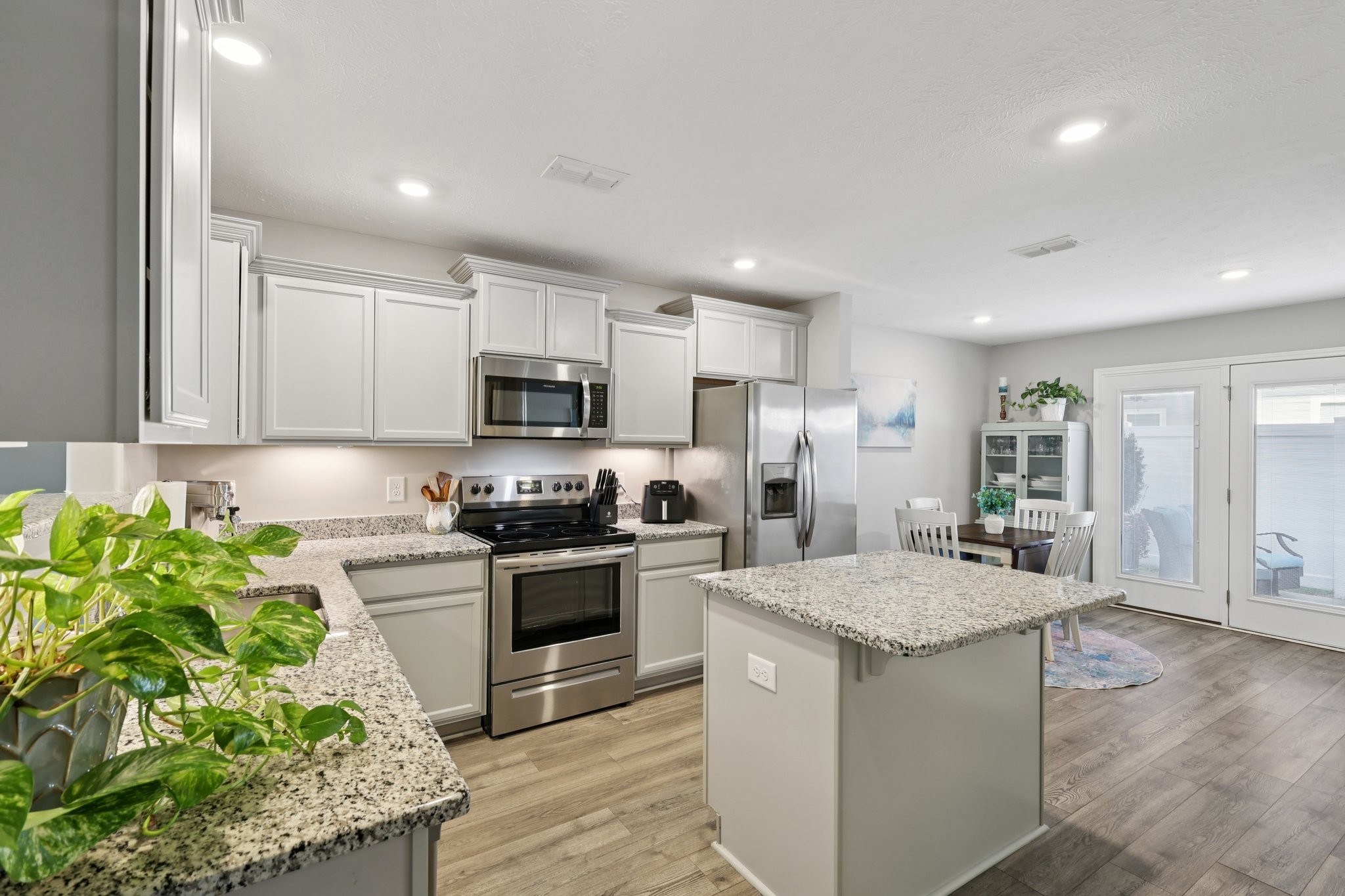 1633 Calypso Dr