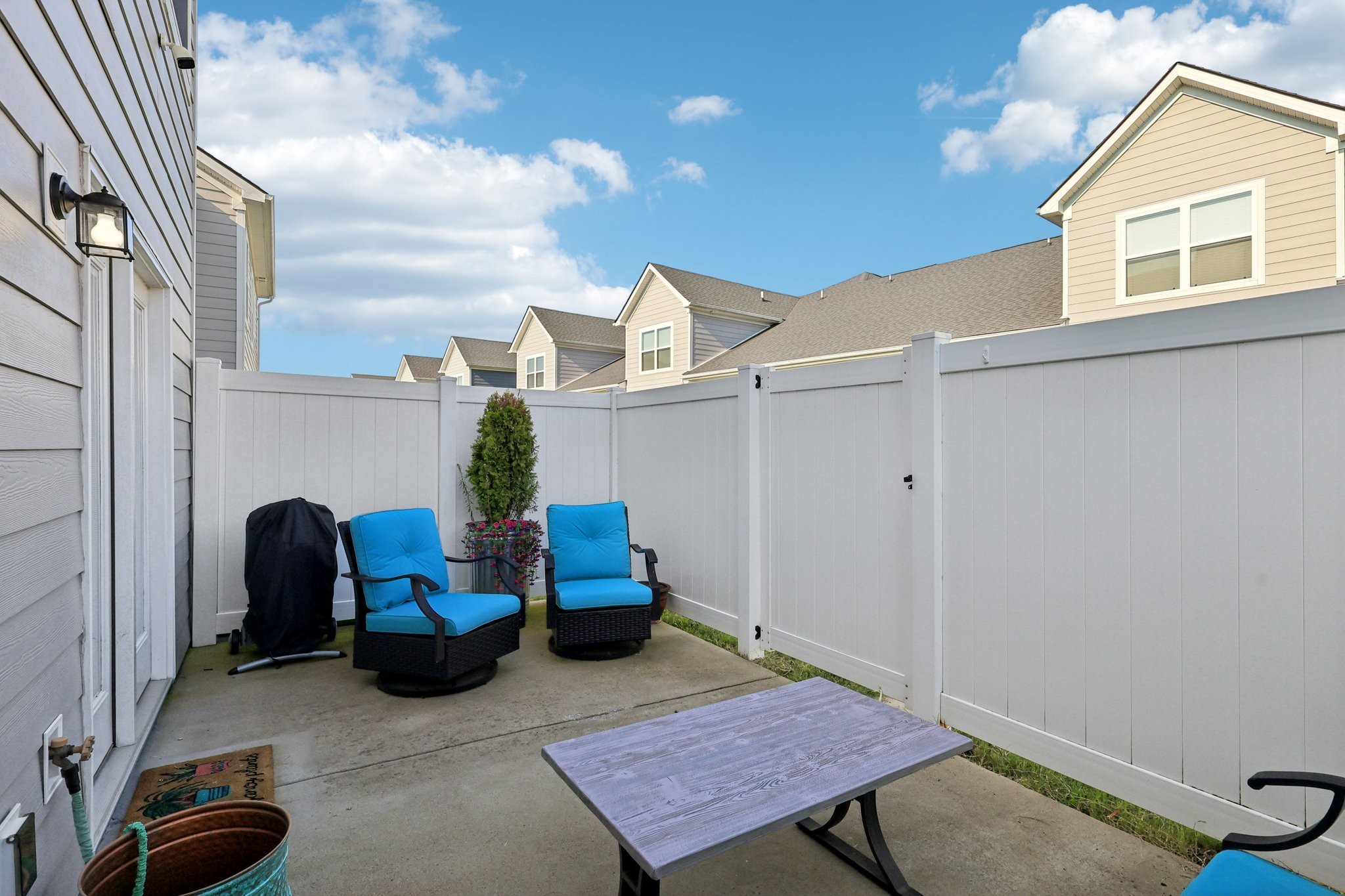 1633 Calypso Dr