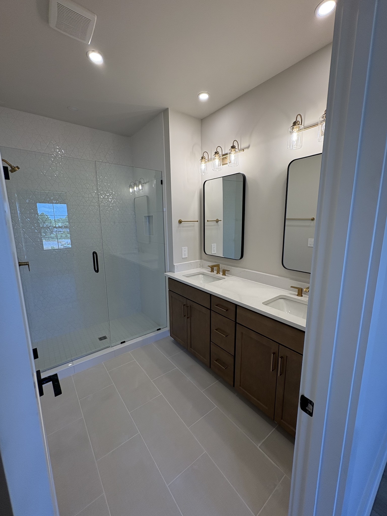 2615 Wilkinson Pike Unit: 1204