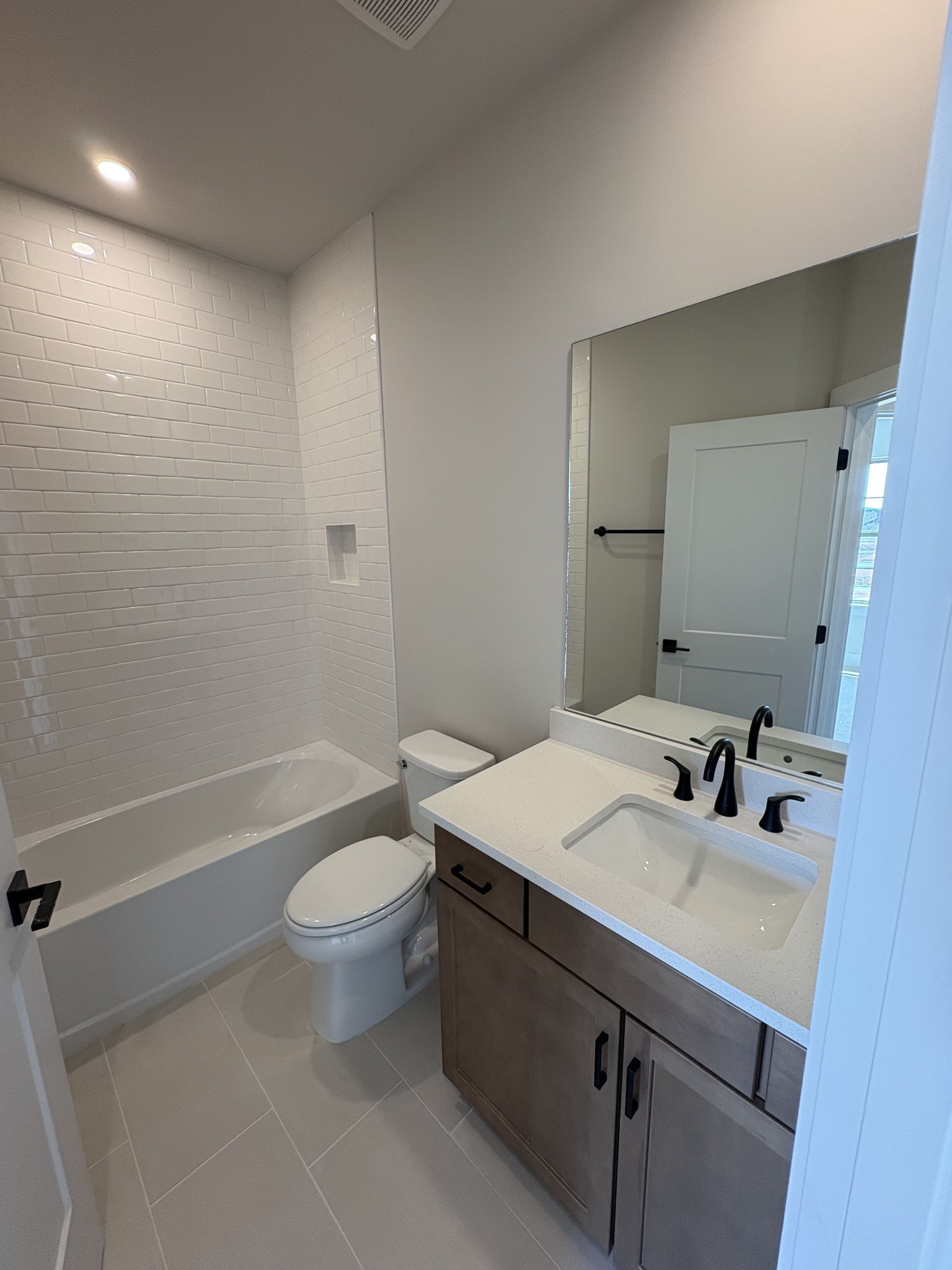 2615 Wilkinson Pike Unit: 1204