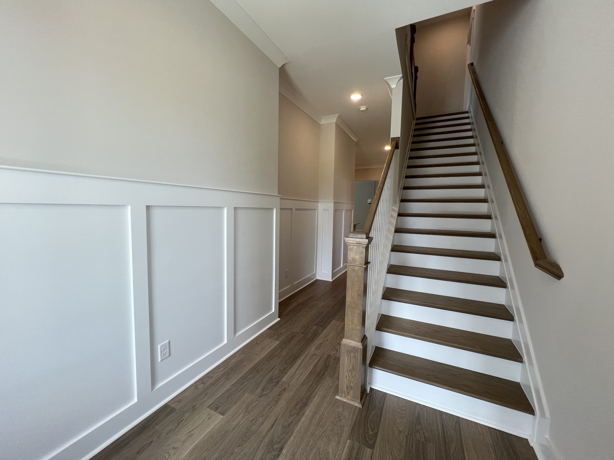 5738 Lennis Lane