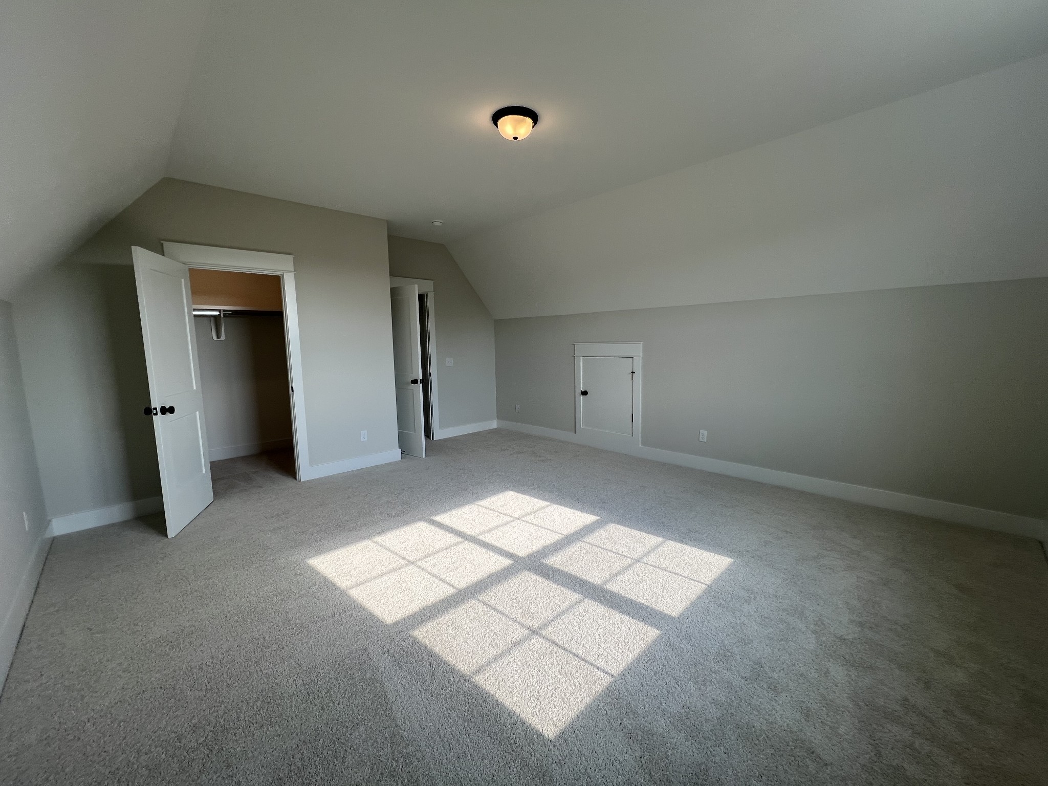 5826 Willoughby way