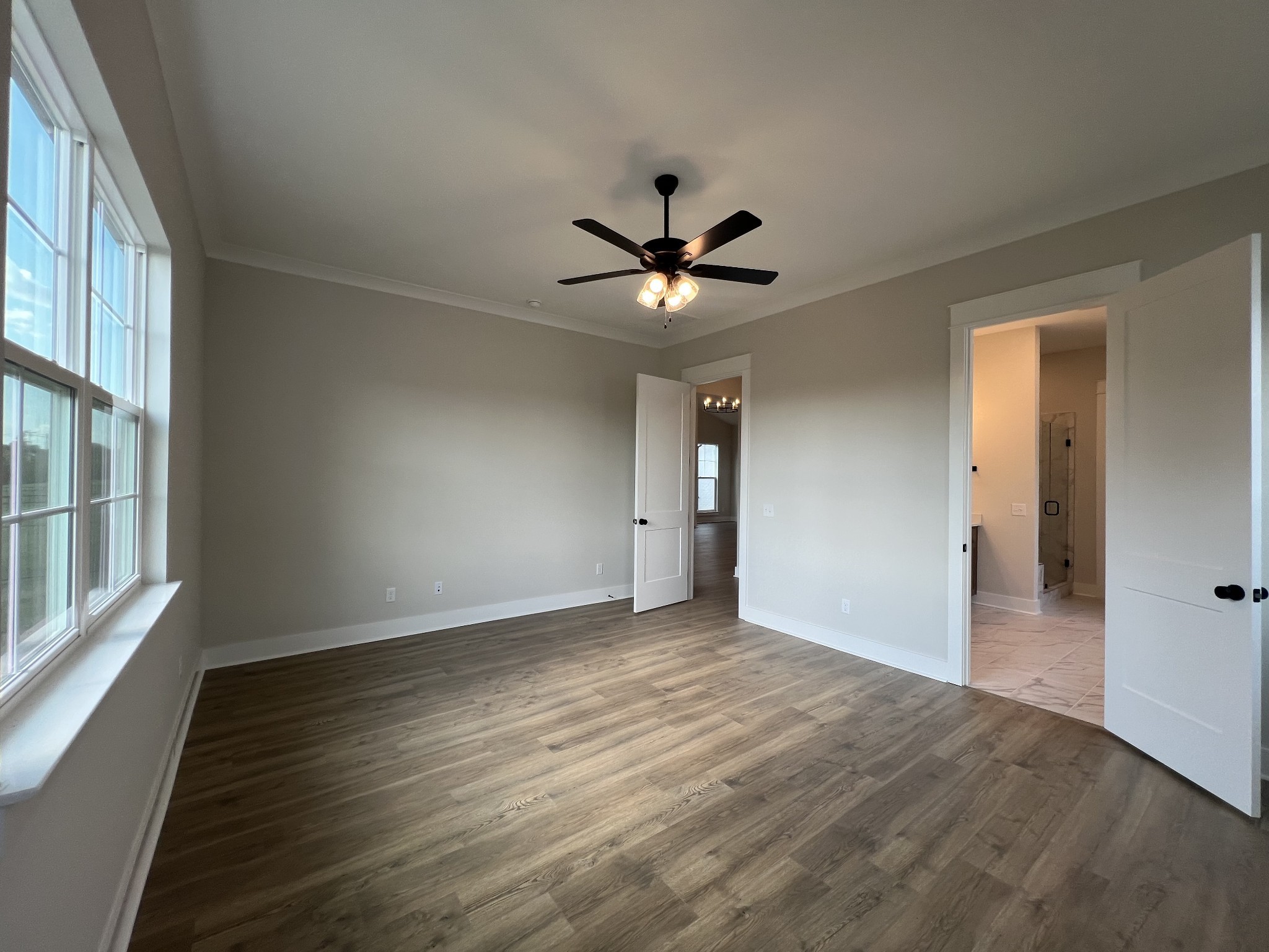 5826 Willoughby way