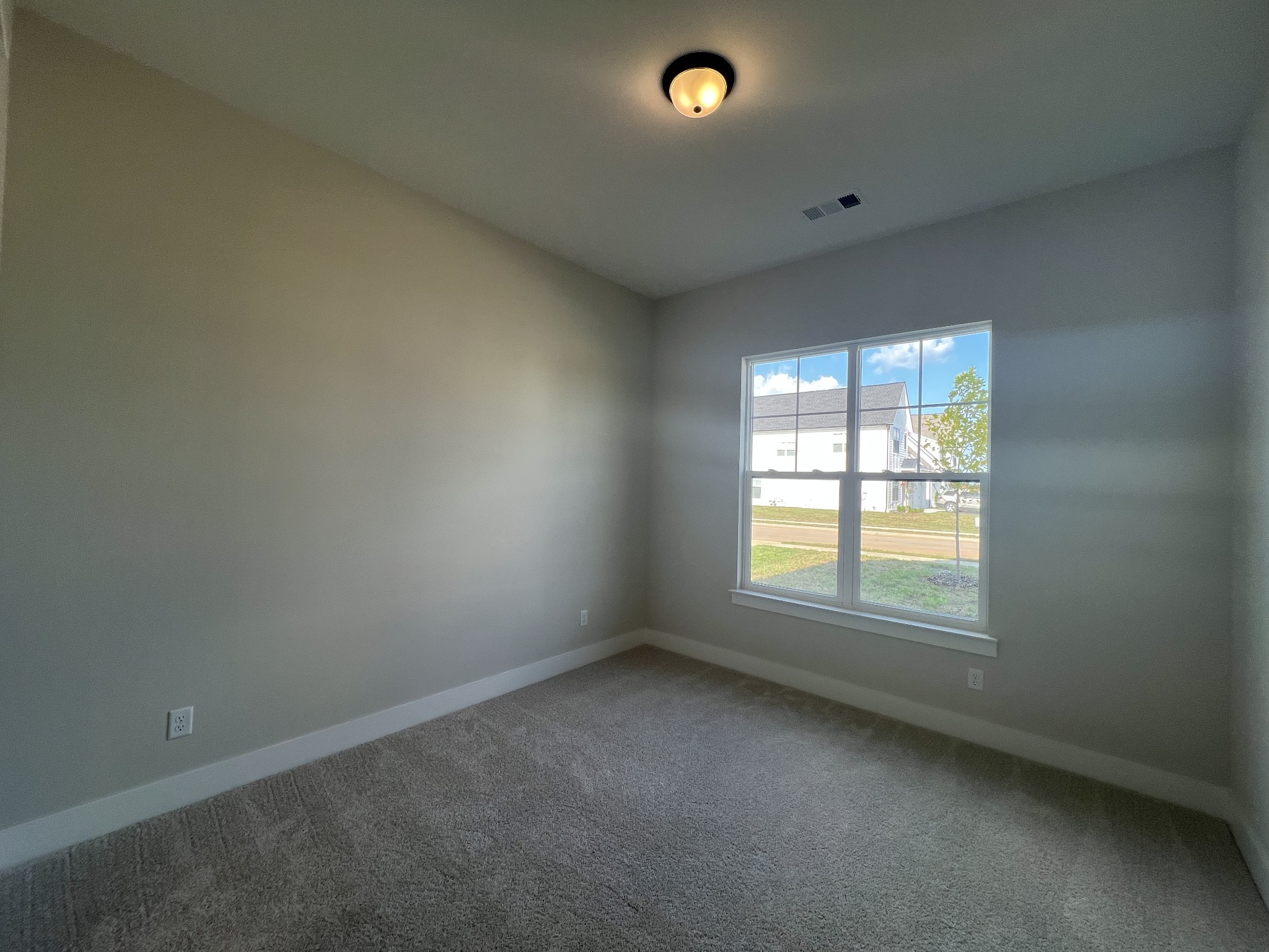 5826 Willoughby way