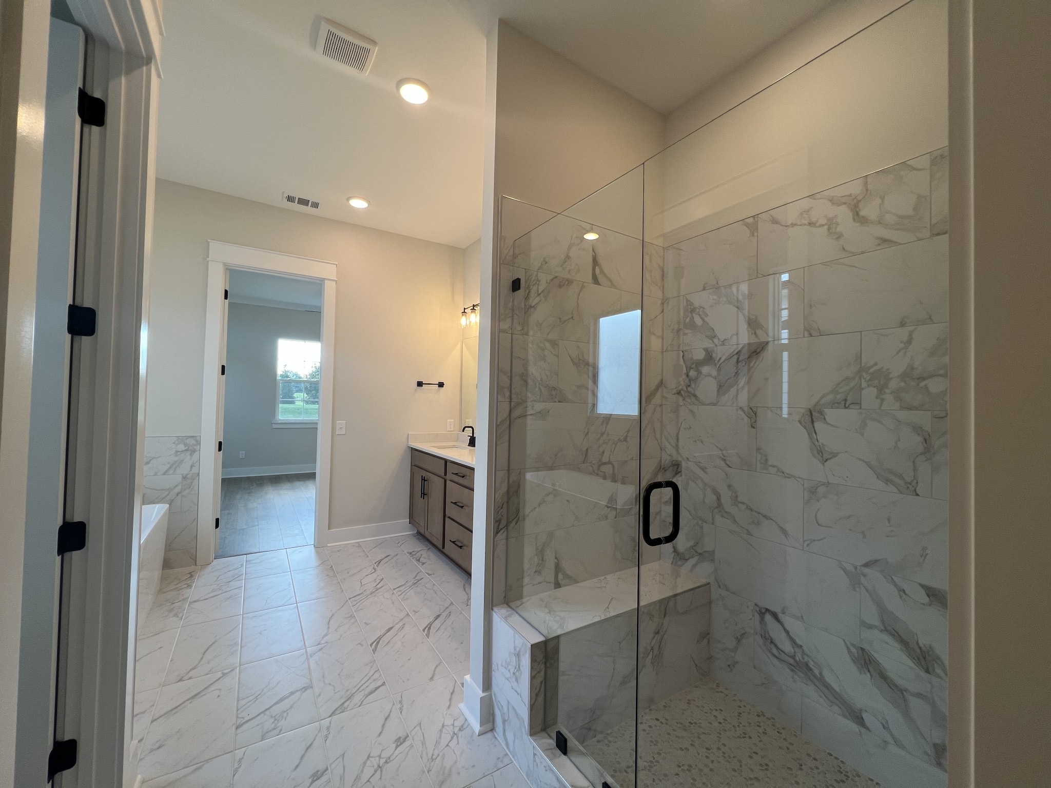 5826 Willoughby way