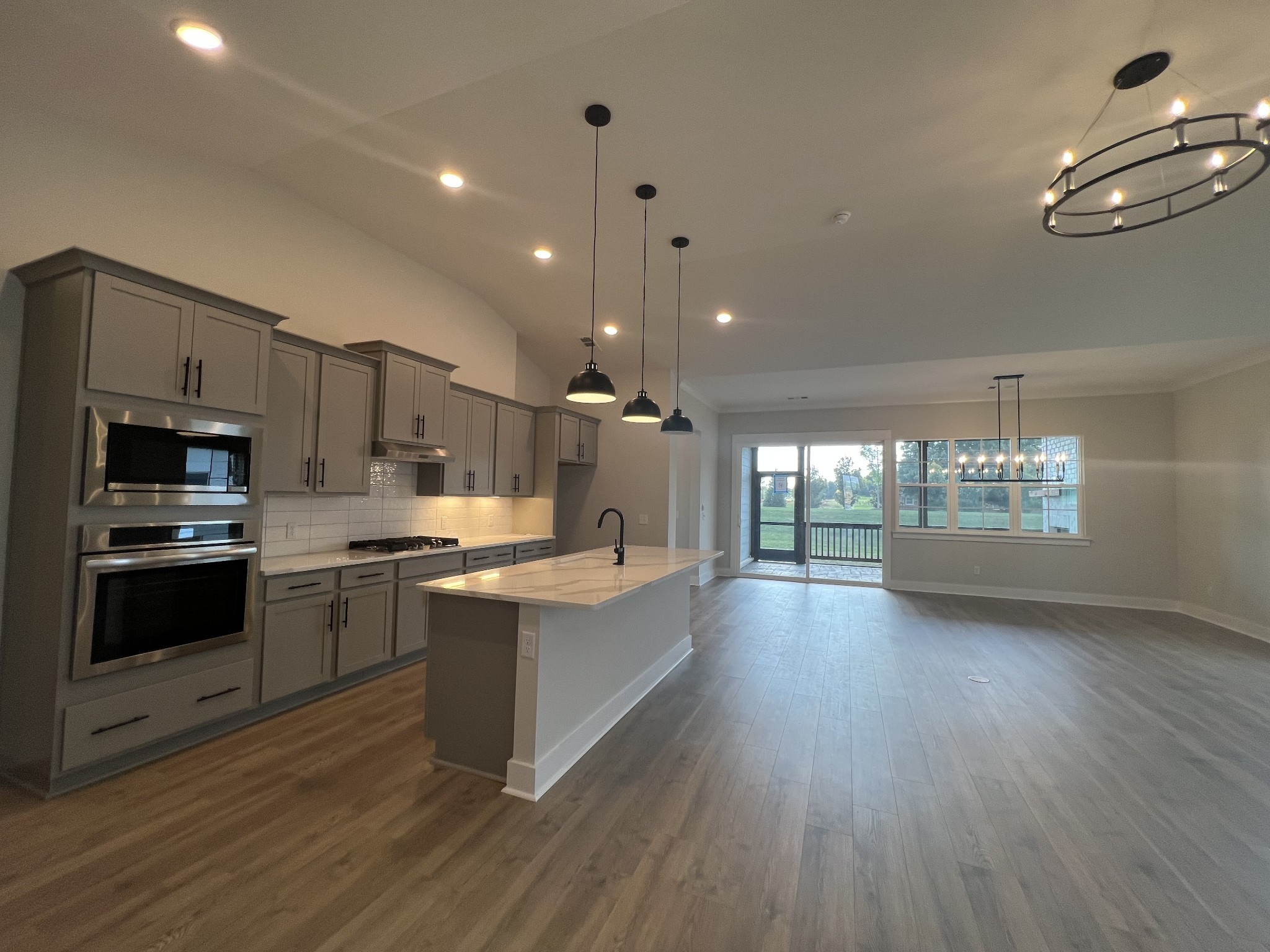 5826 Willoughby way