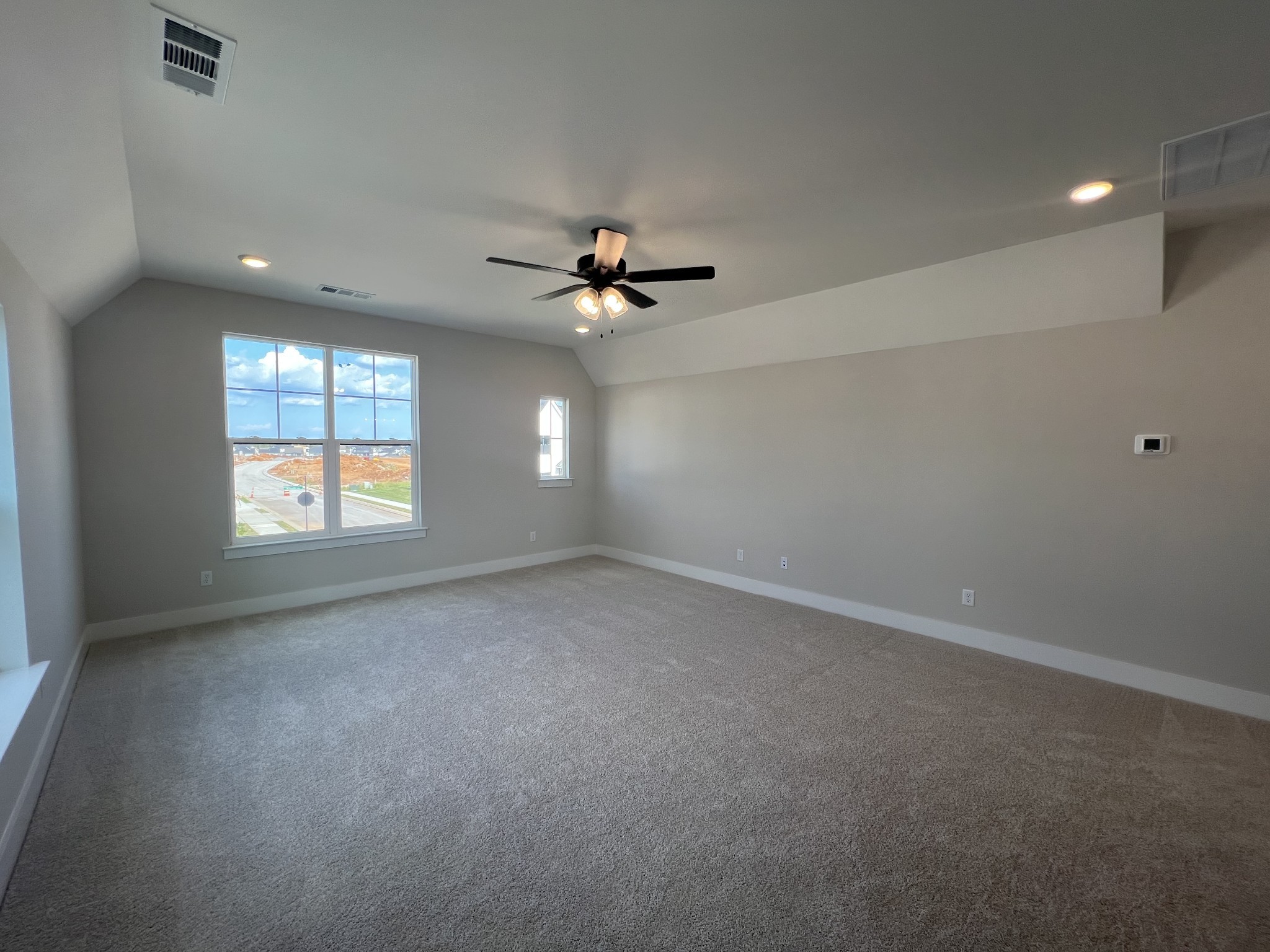 5826 Willoughby way