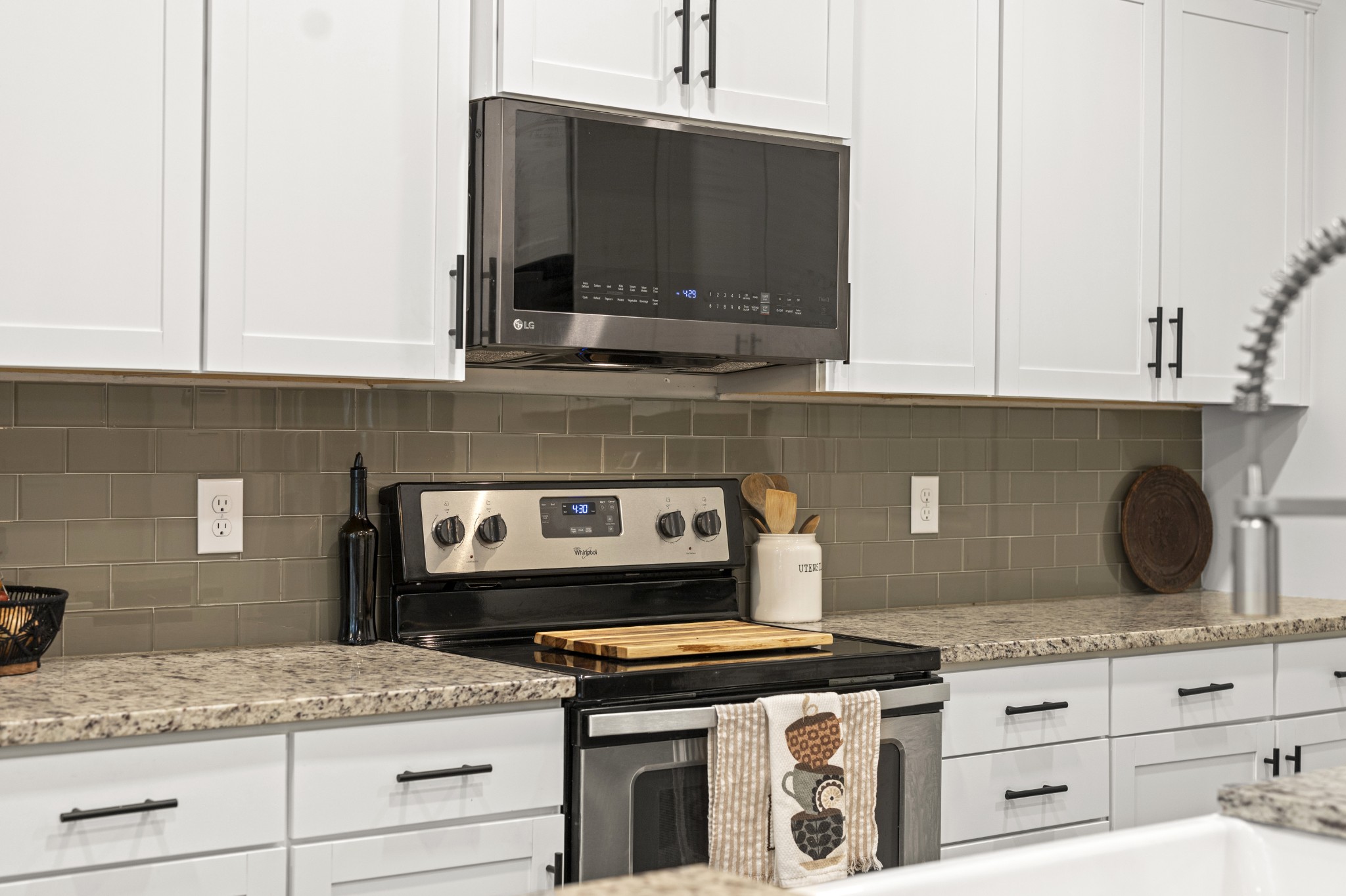 4962 Napoli Dr