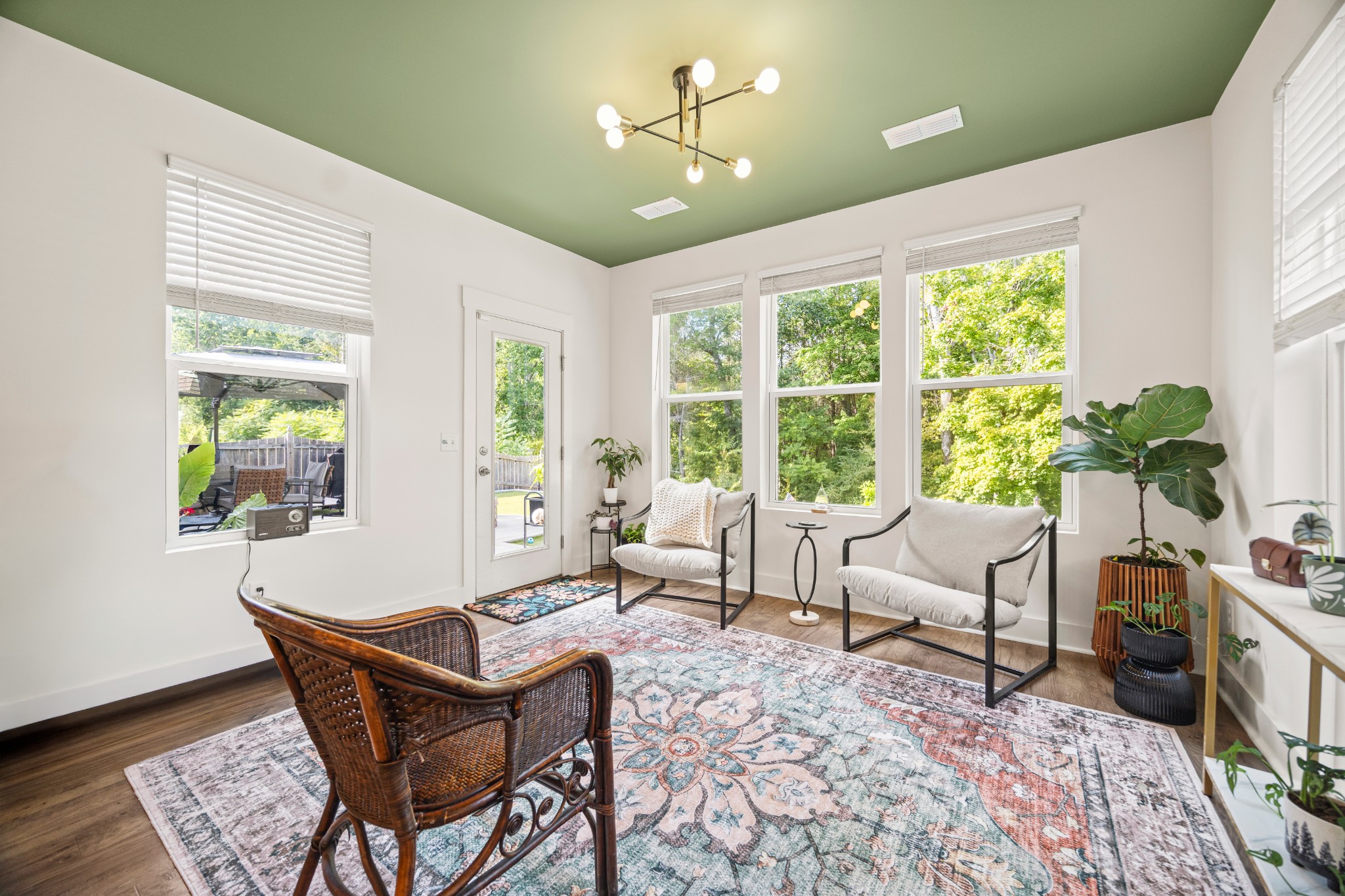 4962 Napoli Dr