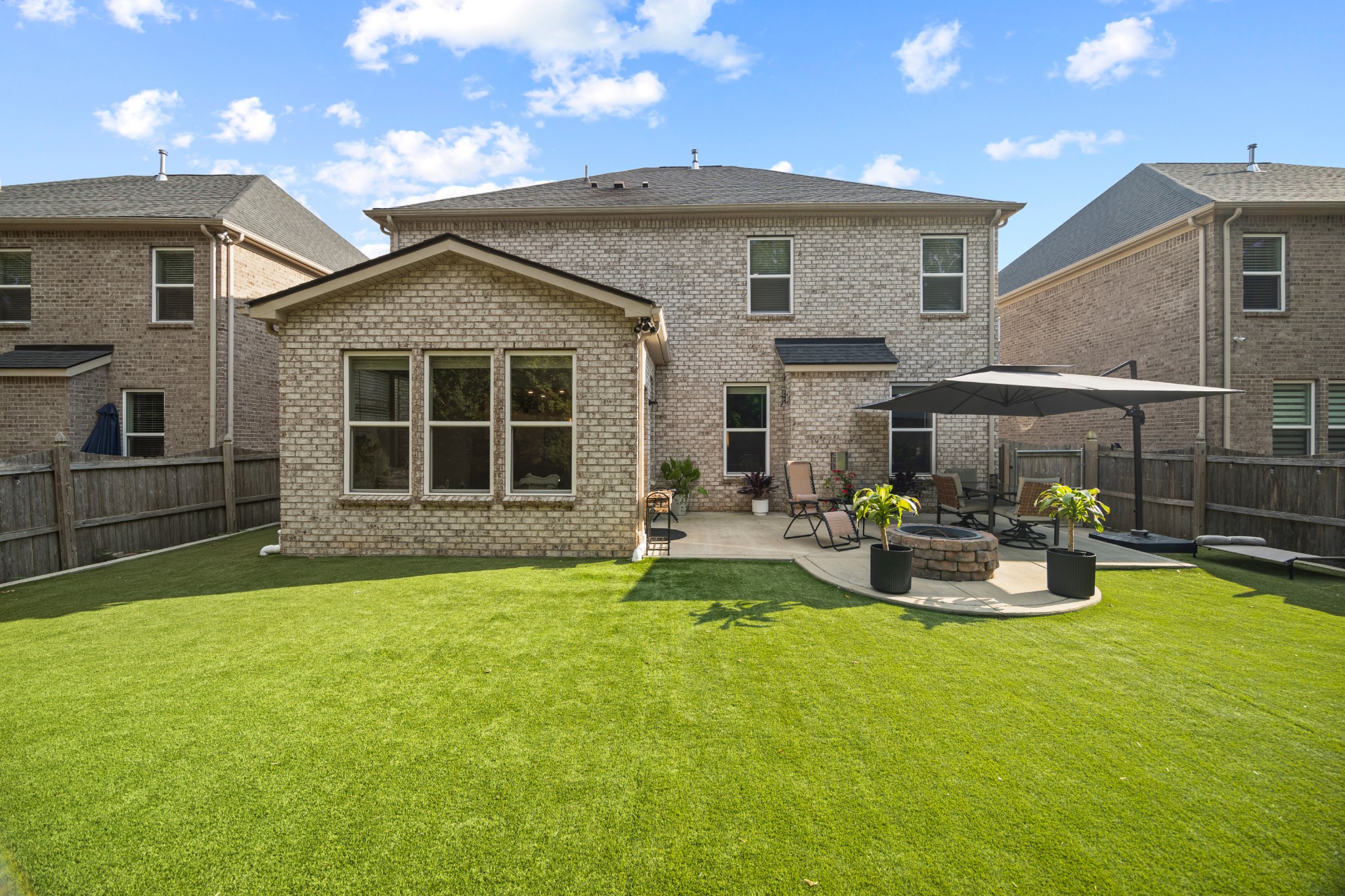 4962 Napoli Dr