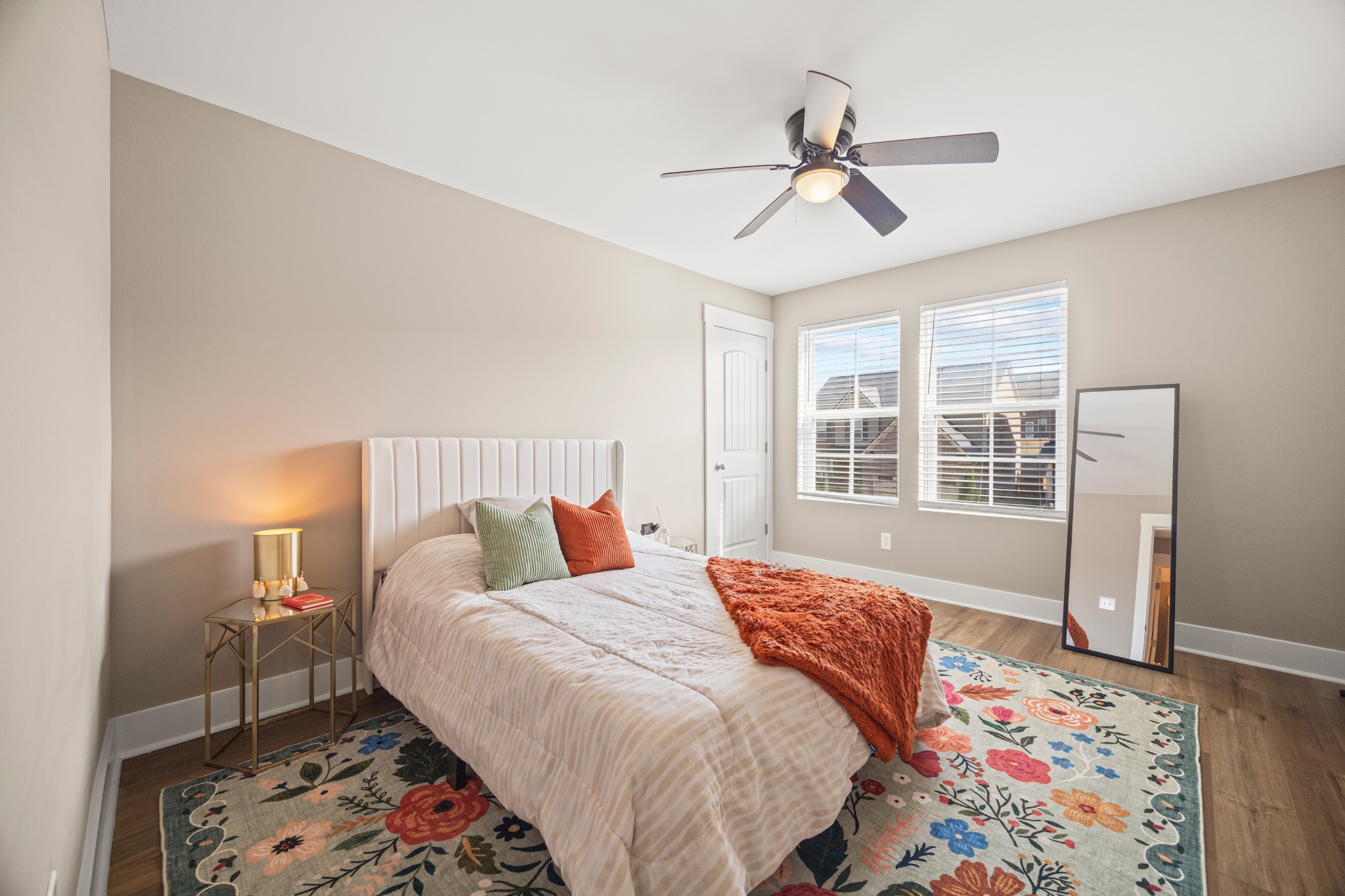 4962 Napoli Dr
