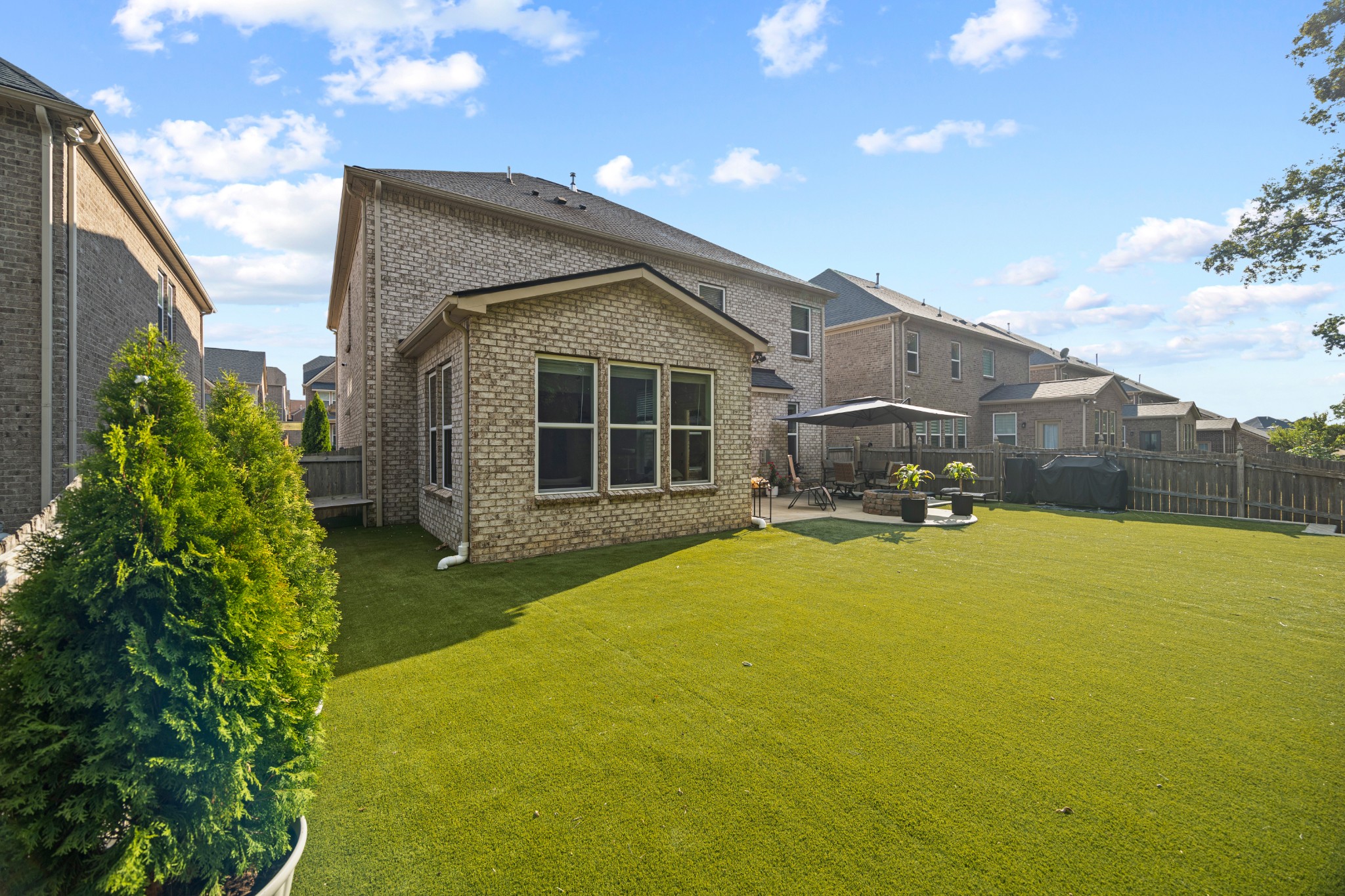 4962 Napoli Dr