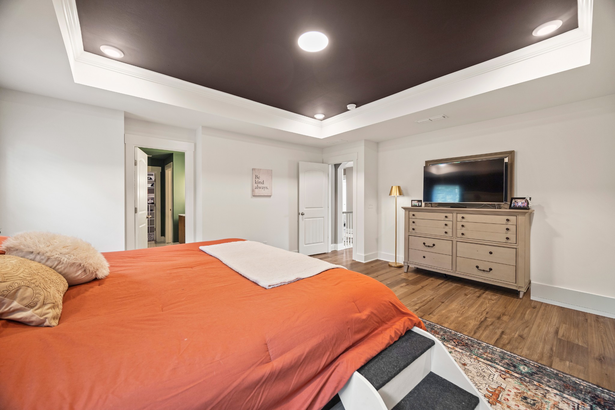 4962 Napoli Dr