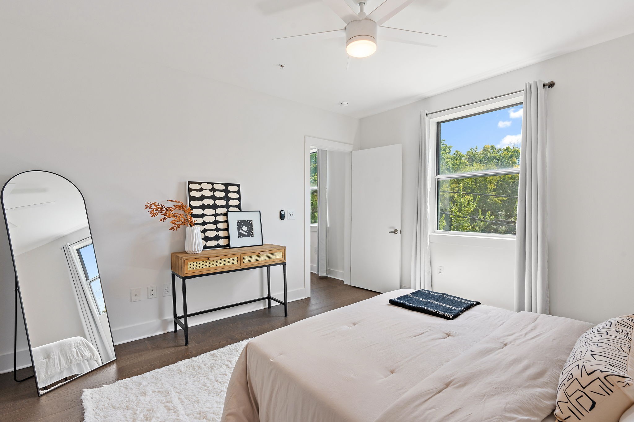 1260 Martin St Unit: 301