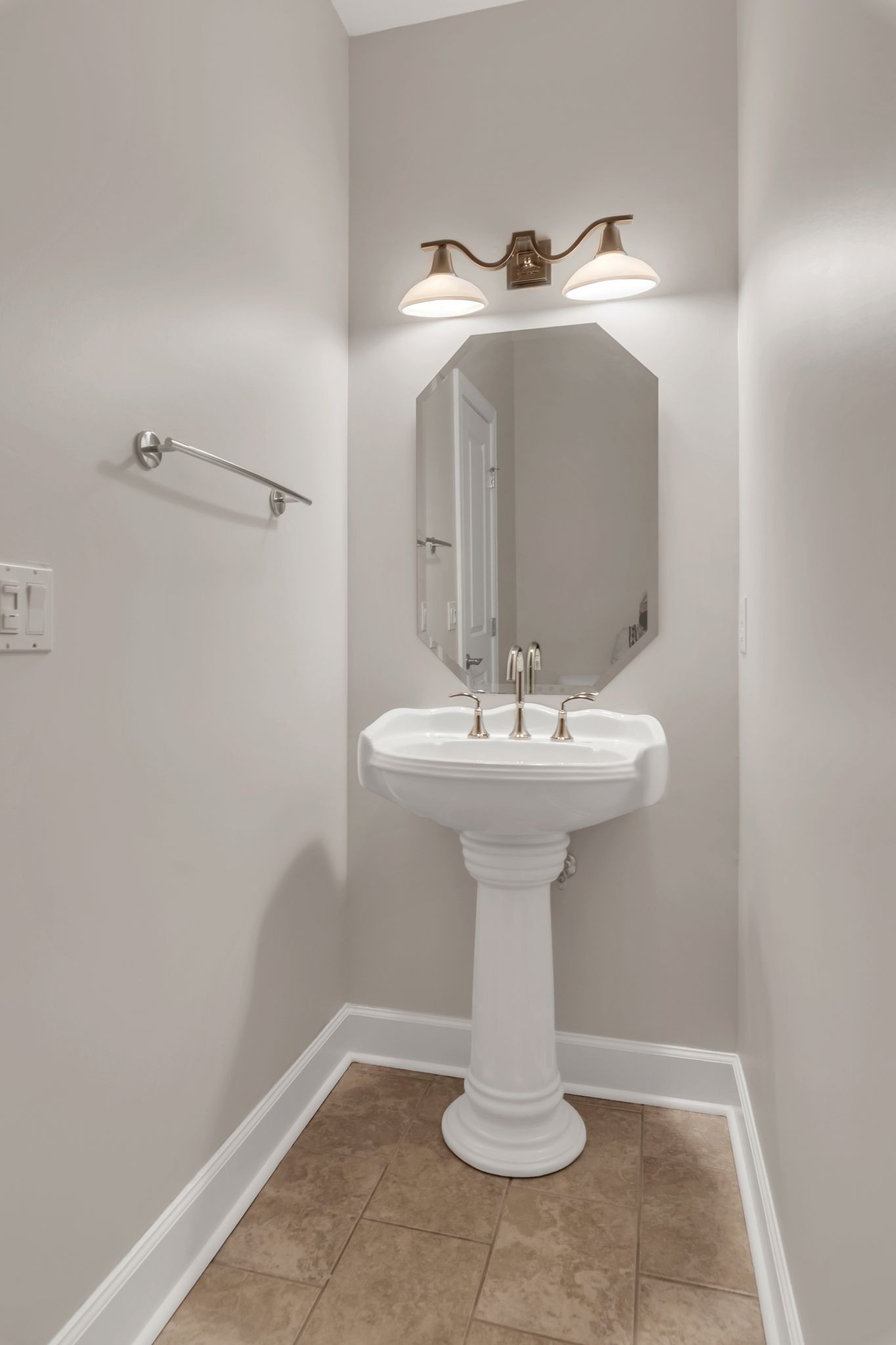 429 Caledonian Ct
